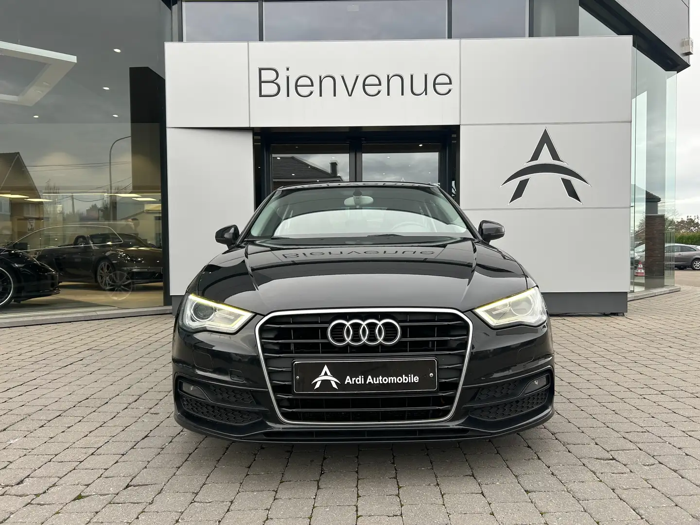 Audi A3 1.6 TDi S line *GARANTIE*1ER PROP*SIEGES CHAUFF* Negro - 2