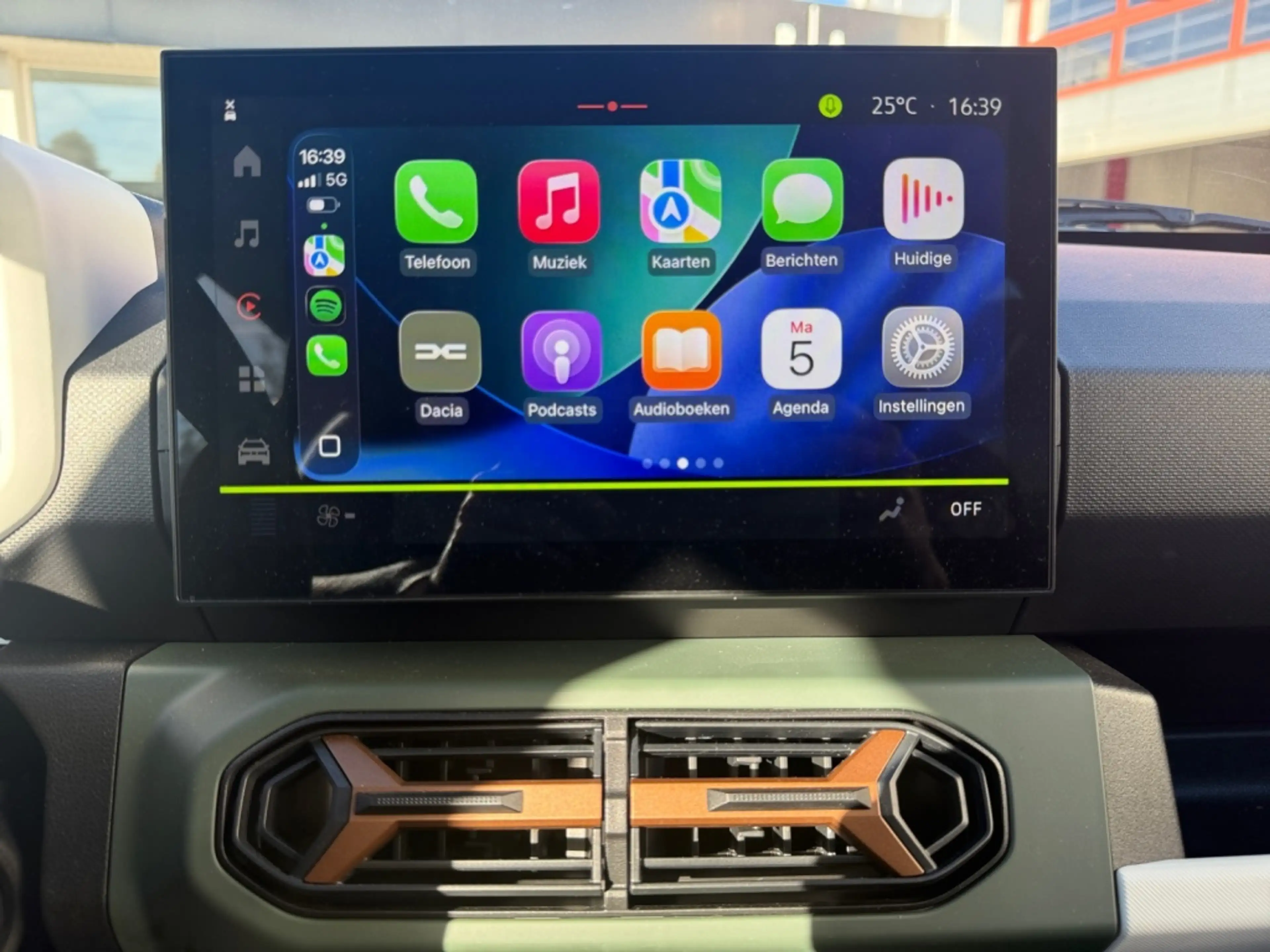 Dacia Spring Extreme 65 26.8 kWh — photo 3
