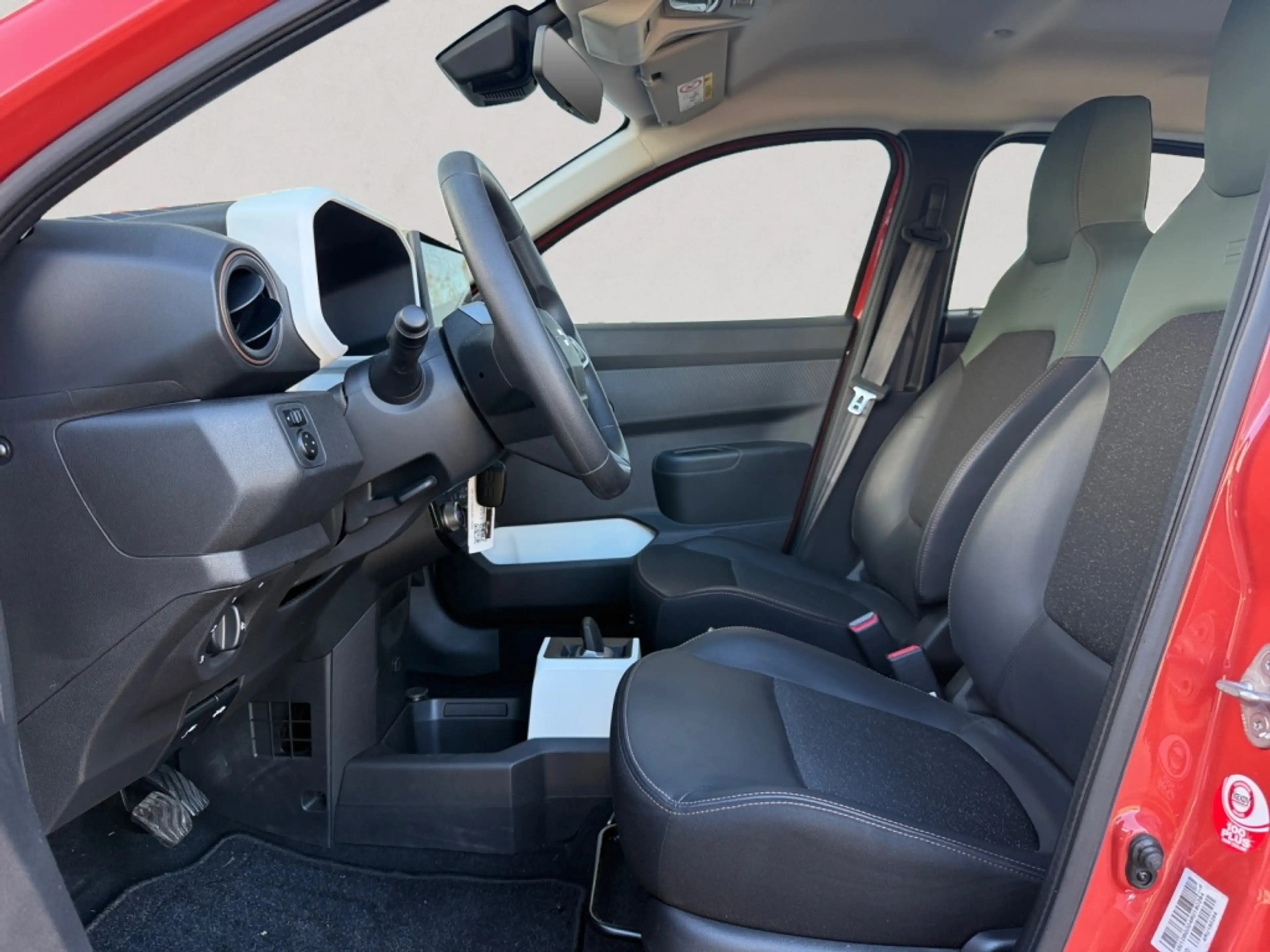 Dacia Spring Extreme 65 26.8 kWh — photo 11