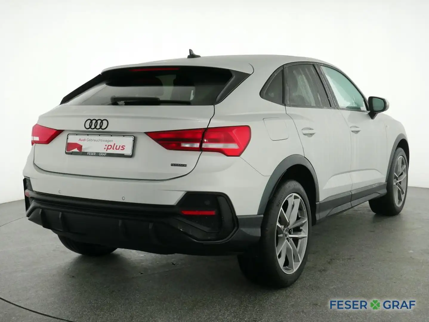 Audi Q3 Sportback 40 TFSI qu S Line Ext Pano,Leder,Navi,Sp Silber - 2