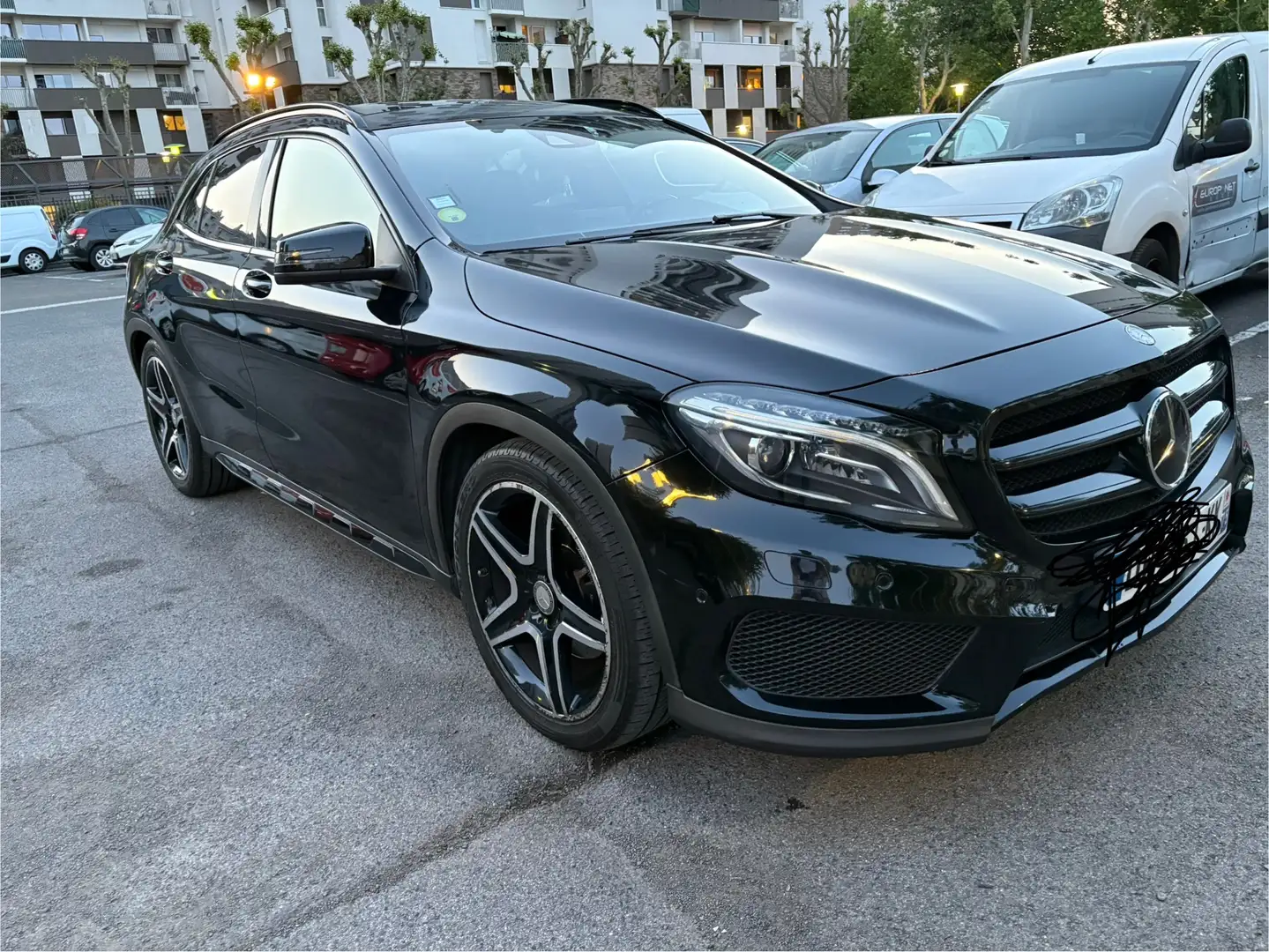 Mercedes-Benz GLA 220 Classe d 4-Matic Fascination 7-G DCT A Noir - 1