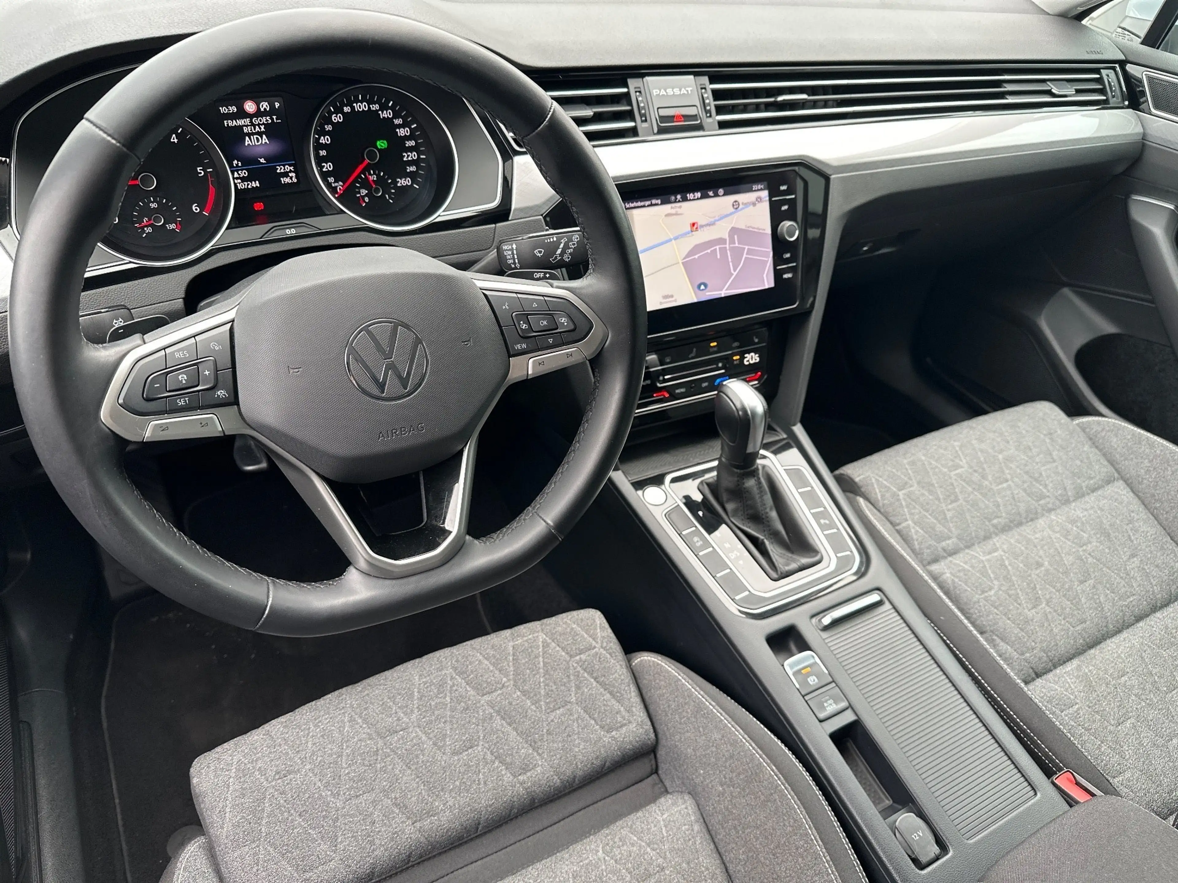 Volkswagen Passat Variant 2.0 TDI DSG Business NAV+LED+AHK+ACC+KAMERA+SHZ — photo 10