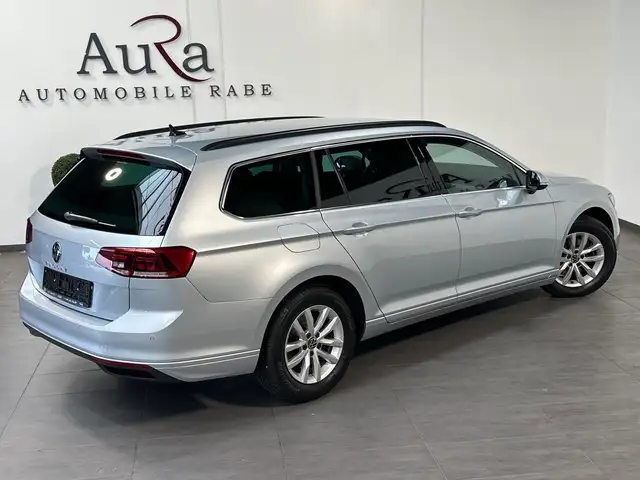 Volkswagen Passat view 5