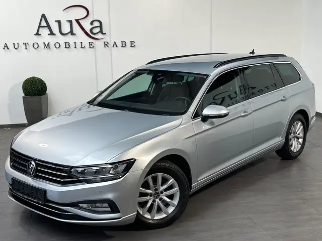 Volkswagen Passat view 2