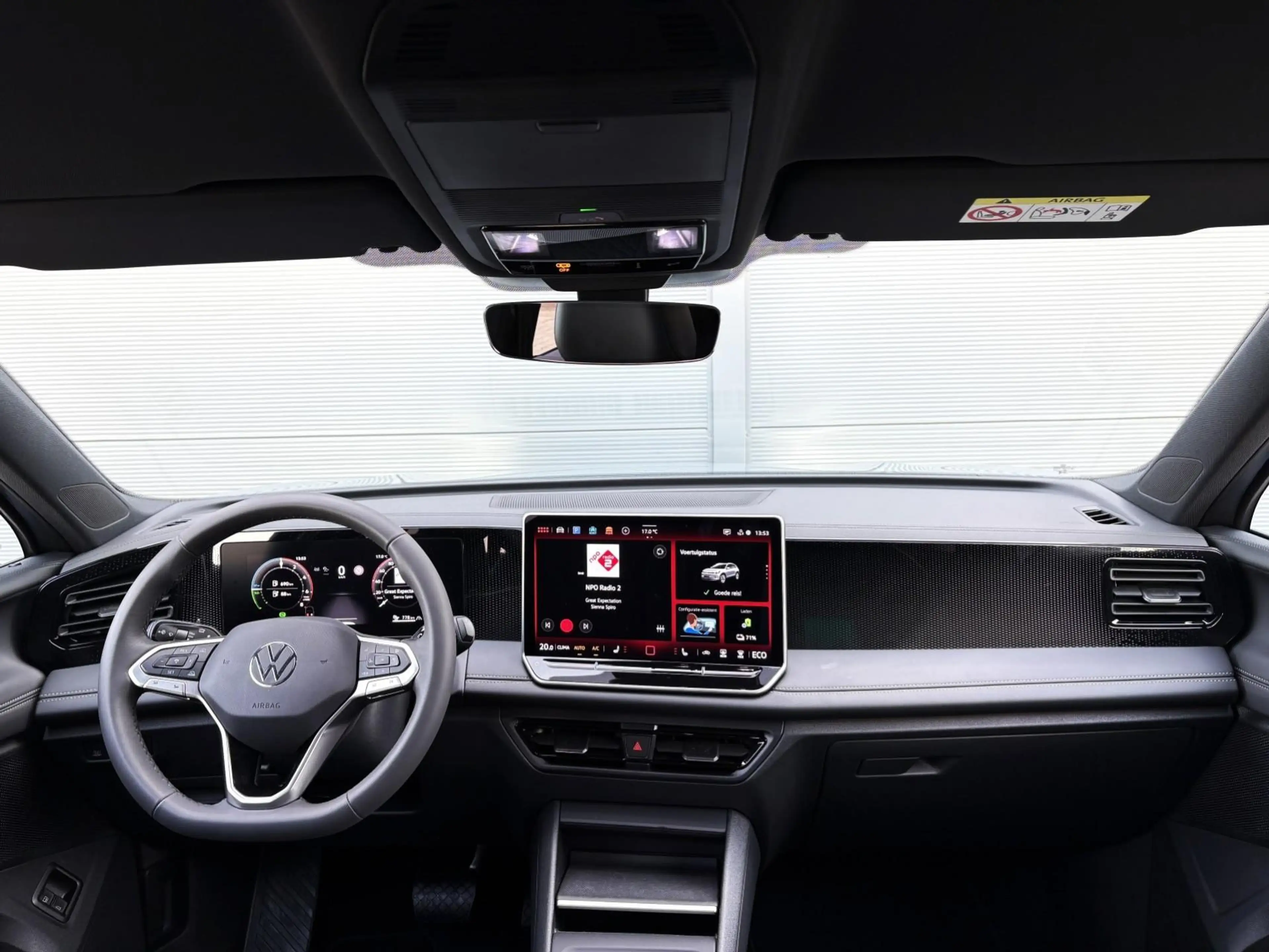 Volkswagen Tiguan 1.5 eHybrid 204pk DSG Life | SoH 98% | Trekhaak | — photo 5