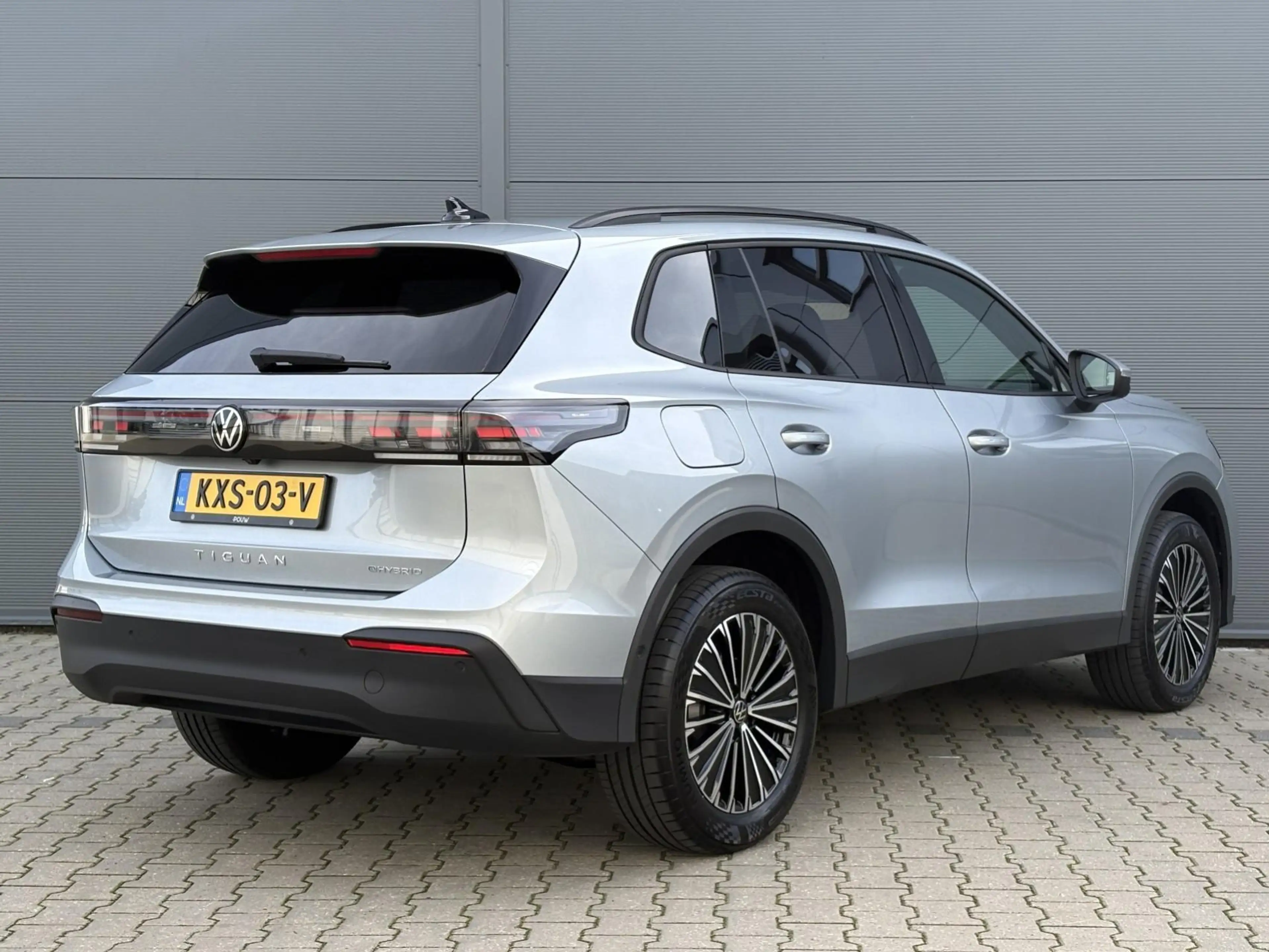 Volkswagen Tiguan 1.5 eHybrid 204pk DSG Life | SoH 98% | Trekhaak | — photo 2