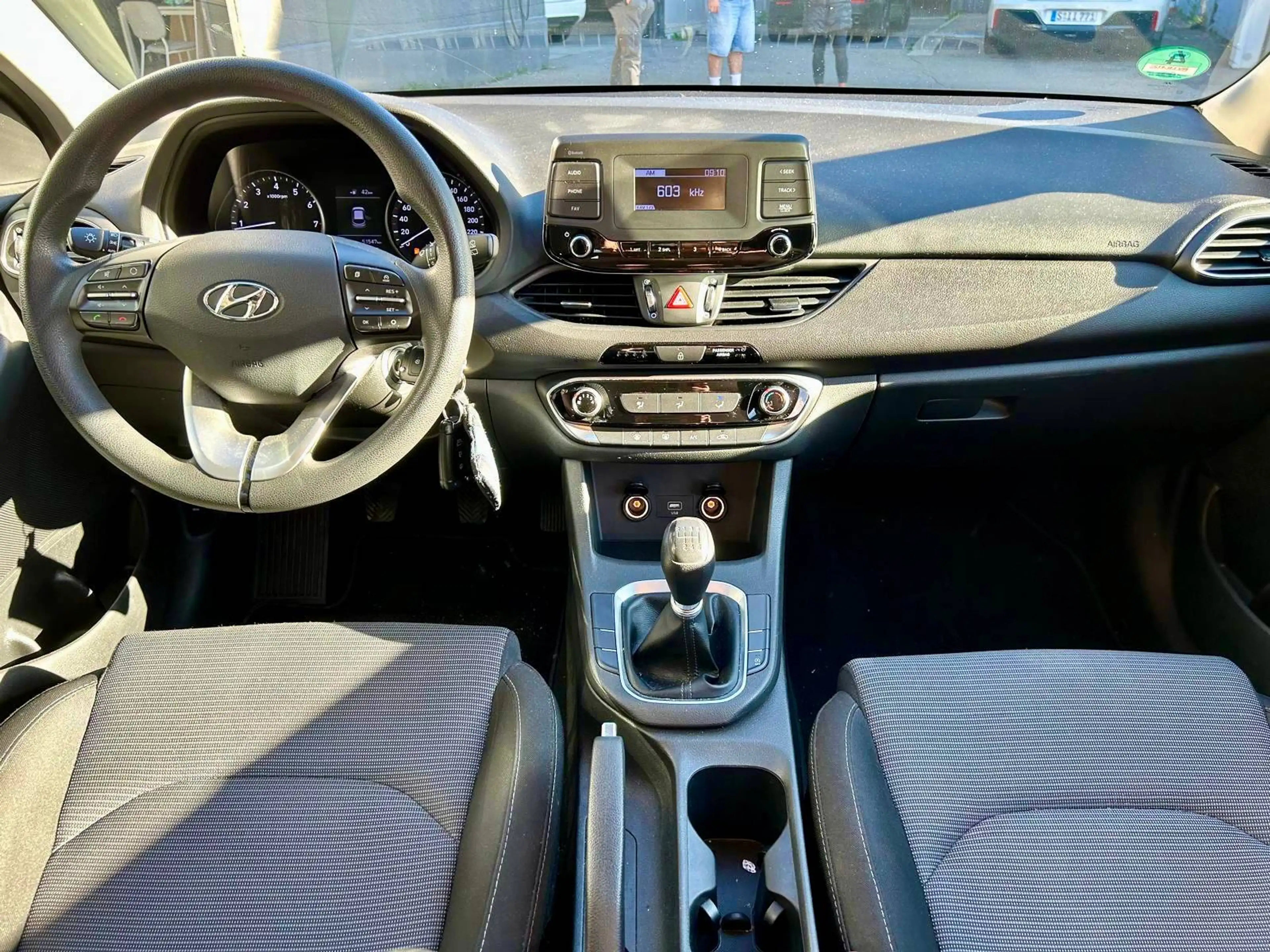Hyundai i30 Select/Klima/Tempomat/ALU/6 Gang/51TKm — photo 10