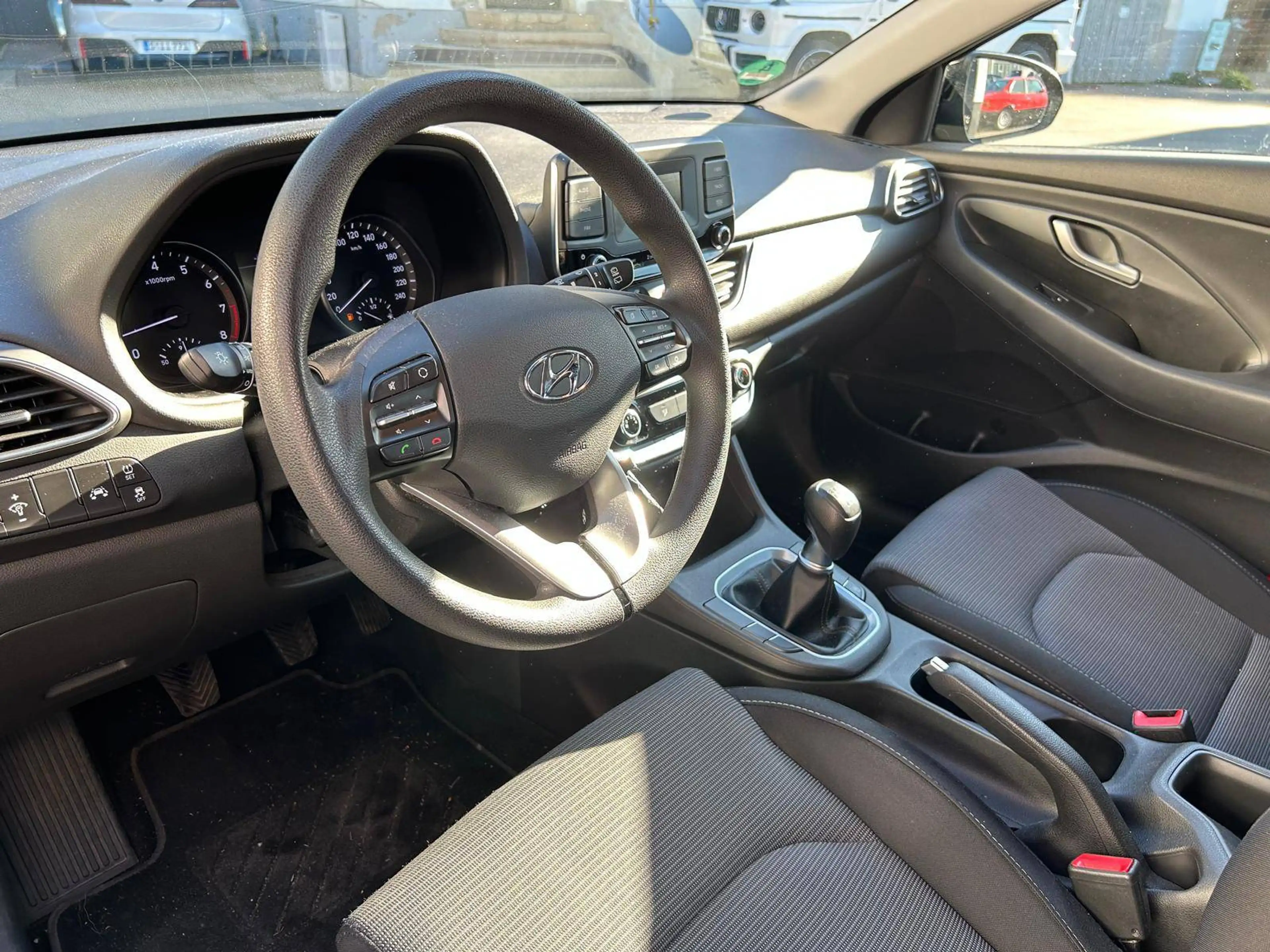 Hyundai i30 Select/Klima/Tempomat/ALU/6 Gang/51TKm — photo 9
