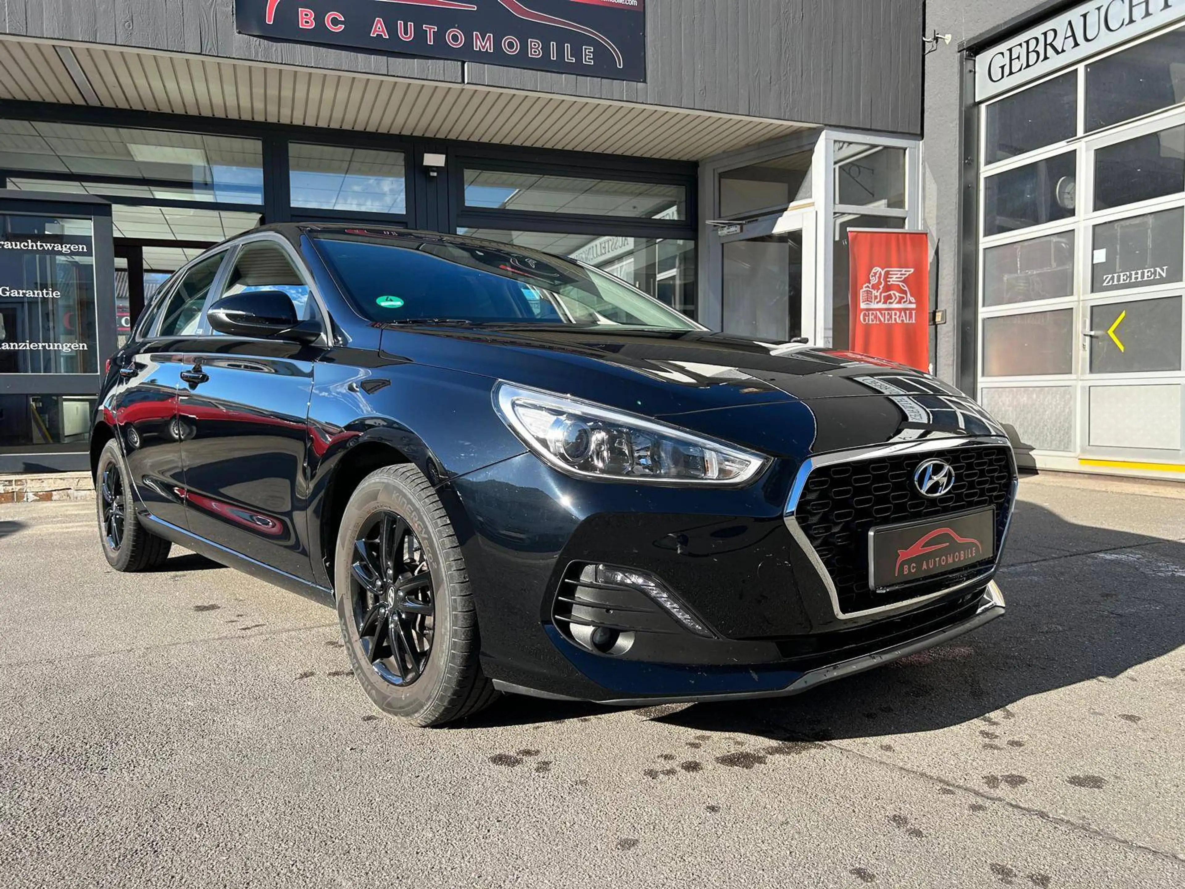 Hyundai i30 Select/Klima/Tempomat/ALU/6 Gang/51TKm