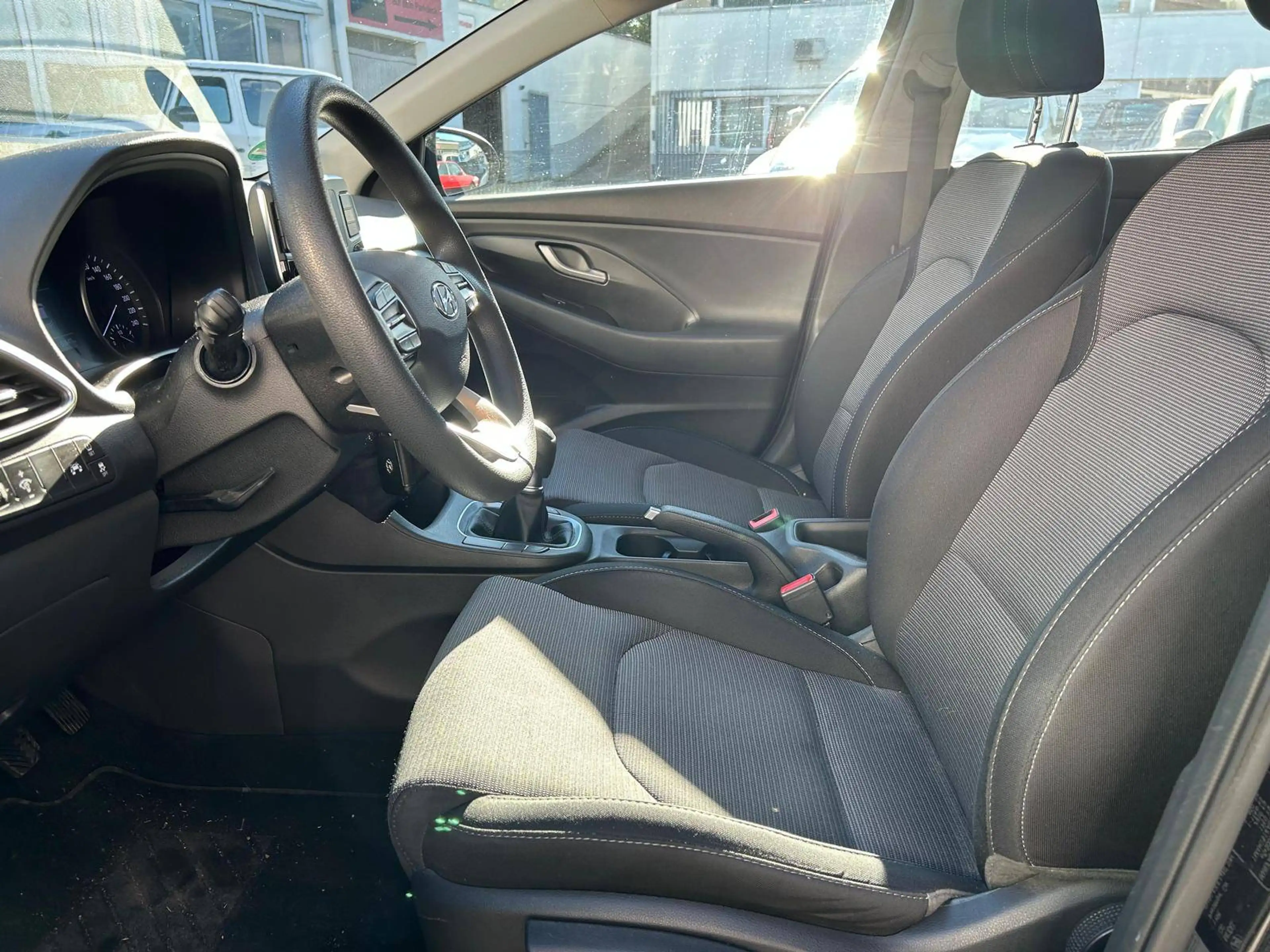 Hyundai i30 Select/Klima/Tempomat/ALU/6 Gang/51TKm — photo 8