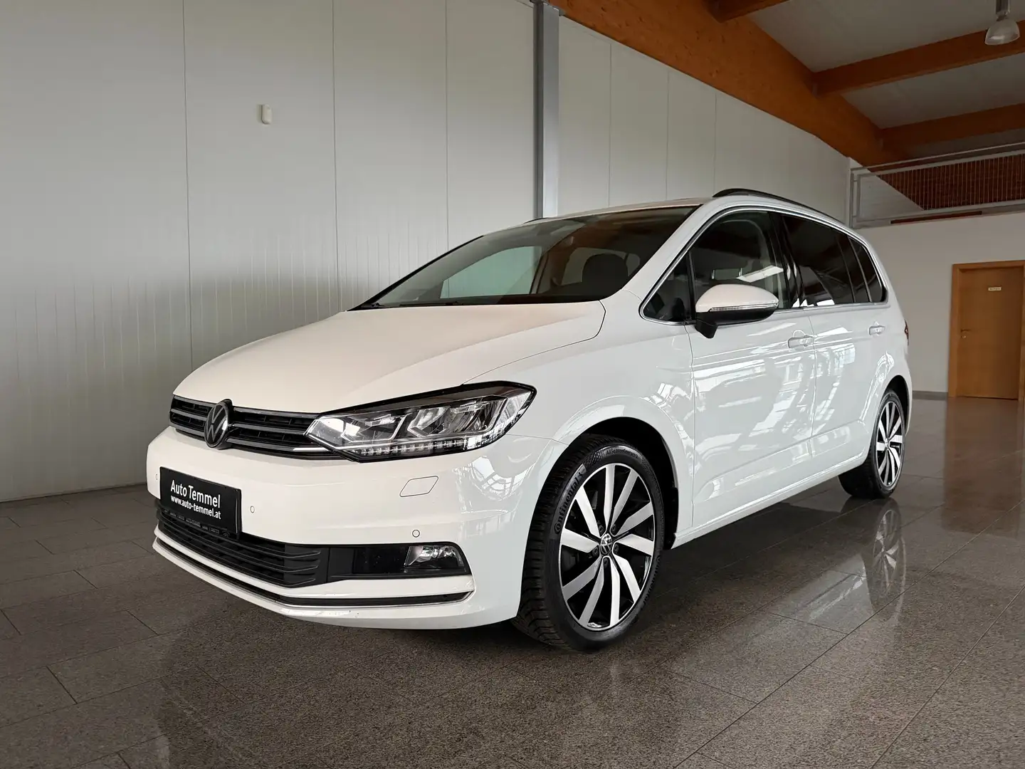 Volkswagen Touran Highline TDI DSG Weiß - 2