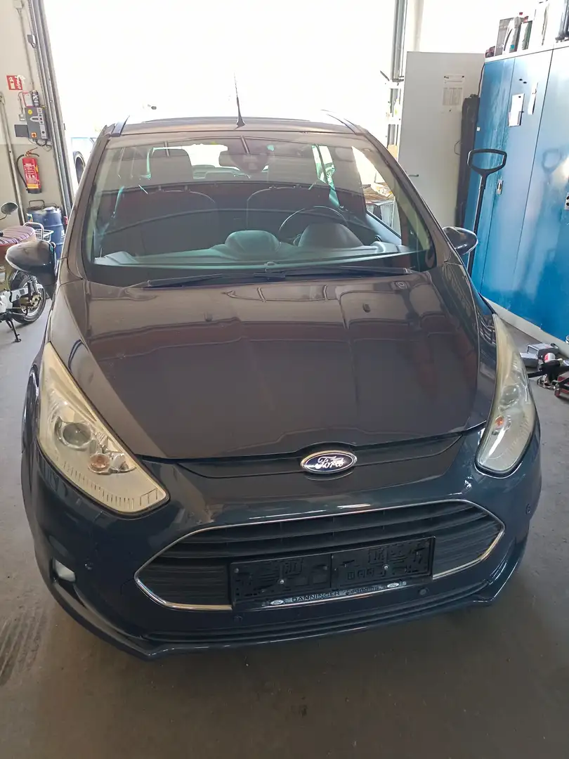 Ford B-Max Titanium Grau - 1