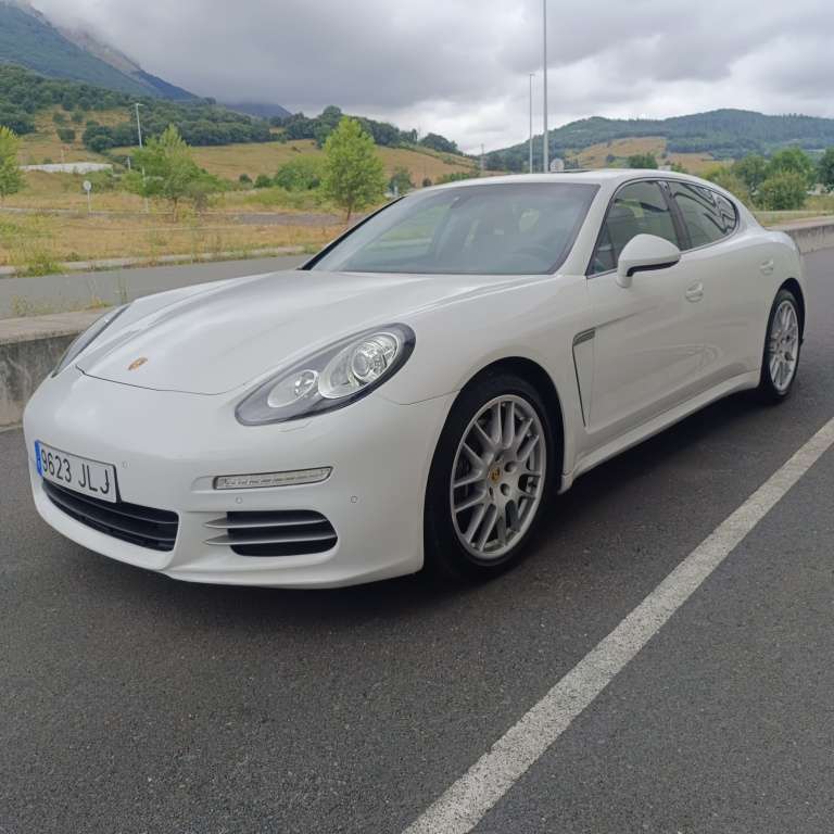 Porsche Panamera 4 PDK - foto 1