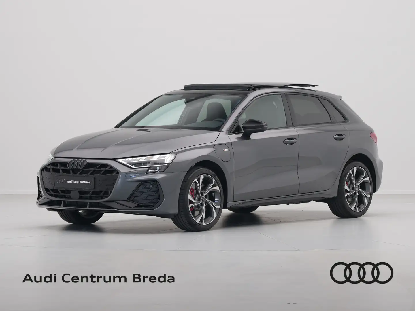 Audi A3 Sportback 45 TFSI e 272 S tronic S edition Competi Grijs - 1
