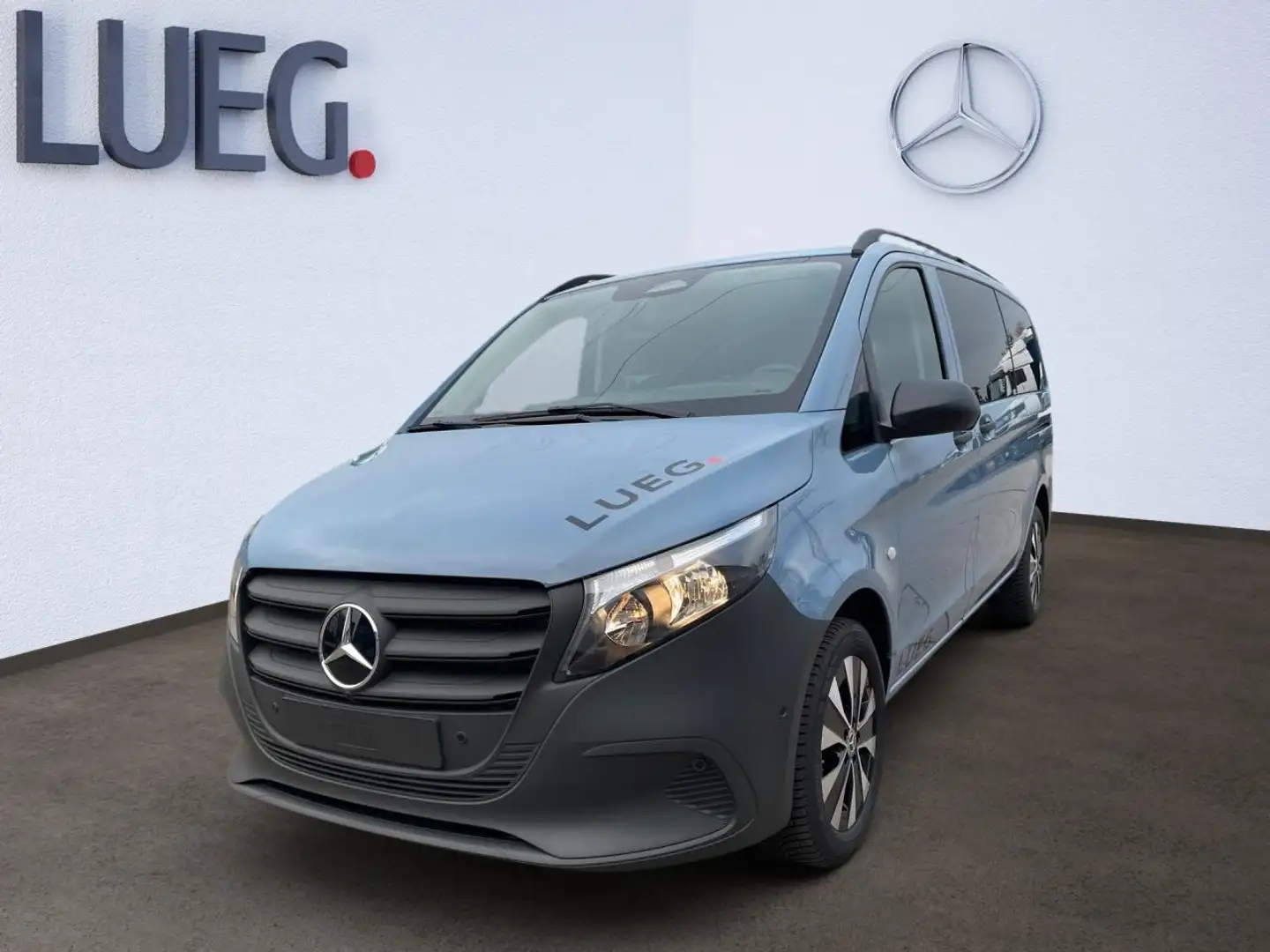 Mercedes-Benz Vito 114 CDI Tourer lang 2xSchiebetür SpurW AUT Blau - 1