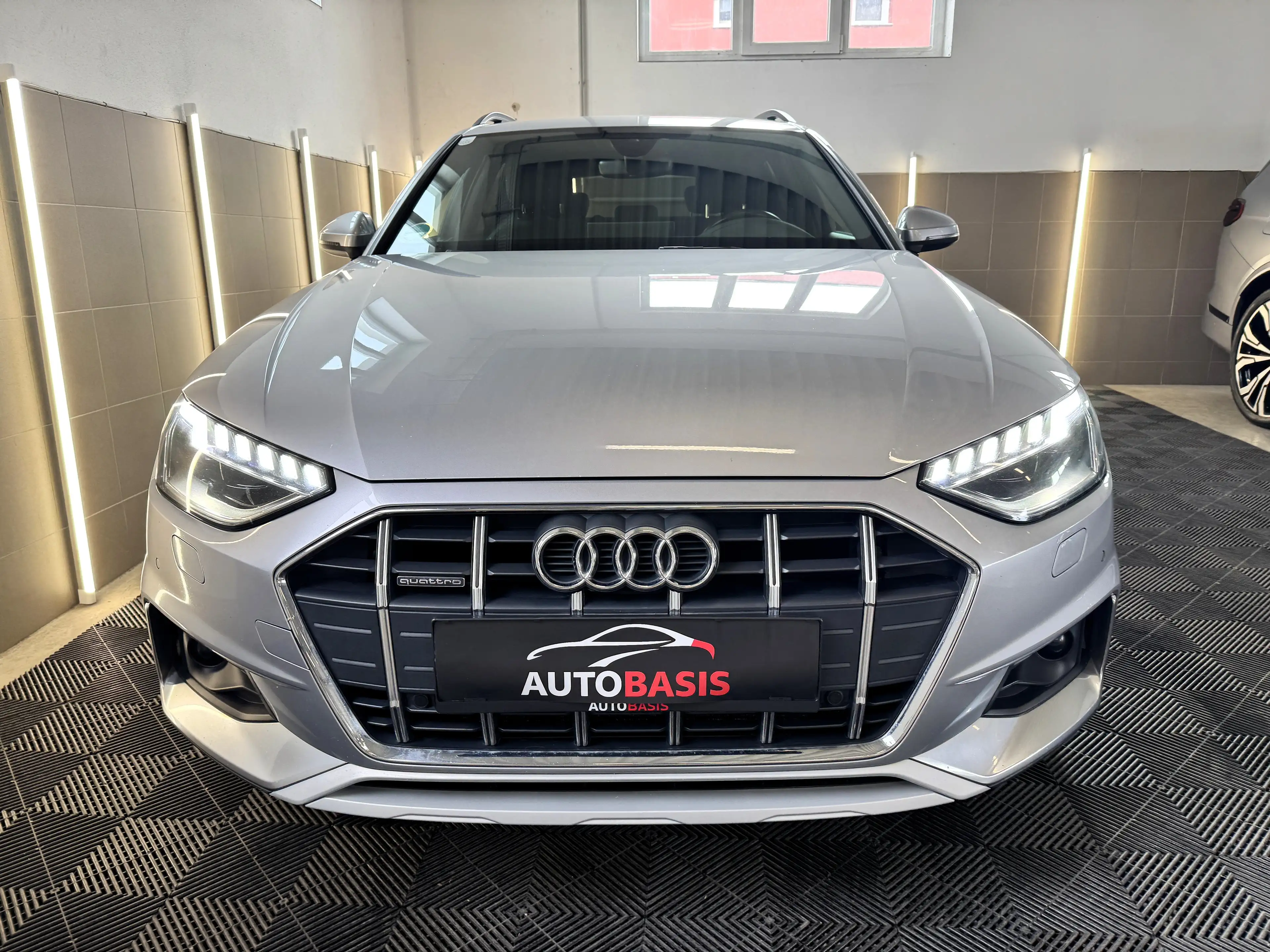 Audi A4 allroad 40 TDI Allroad quattro LED/Standheizung/AHK/Kamera — photo 3
