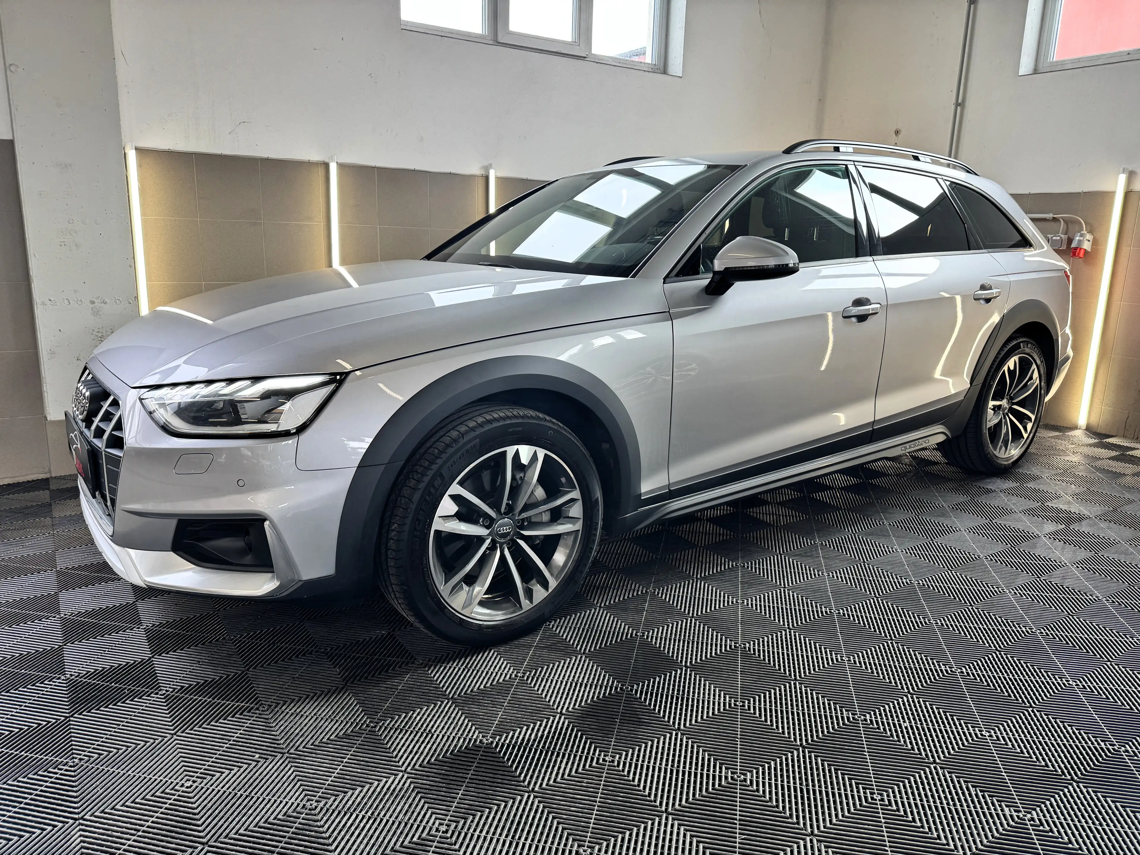 Audi A4 allroad 40 TDI Allroad quattro LED/Standheizung/AHK/Kamera — photo 2