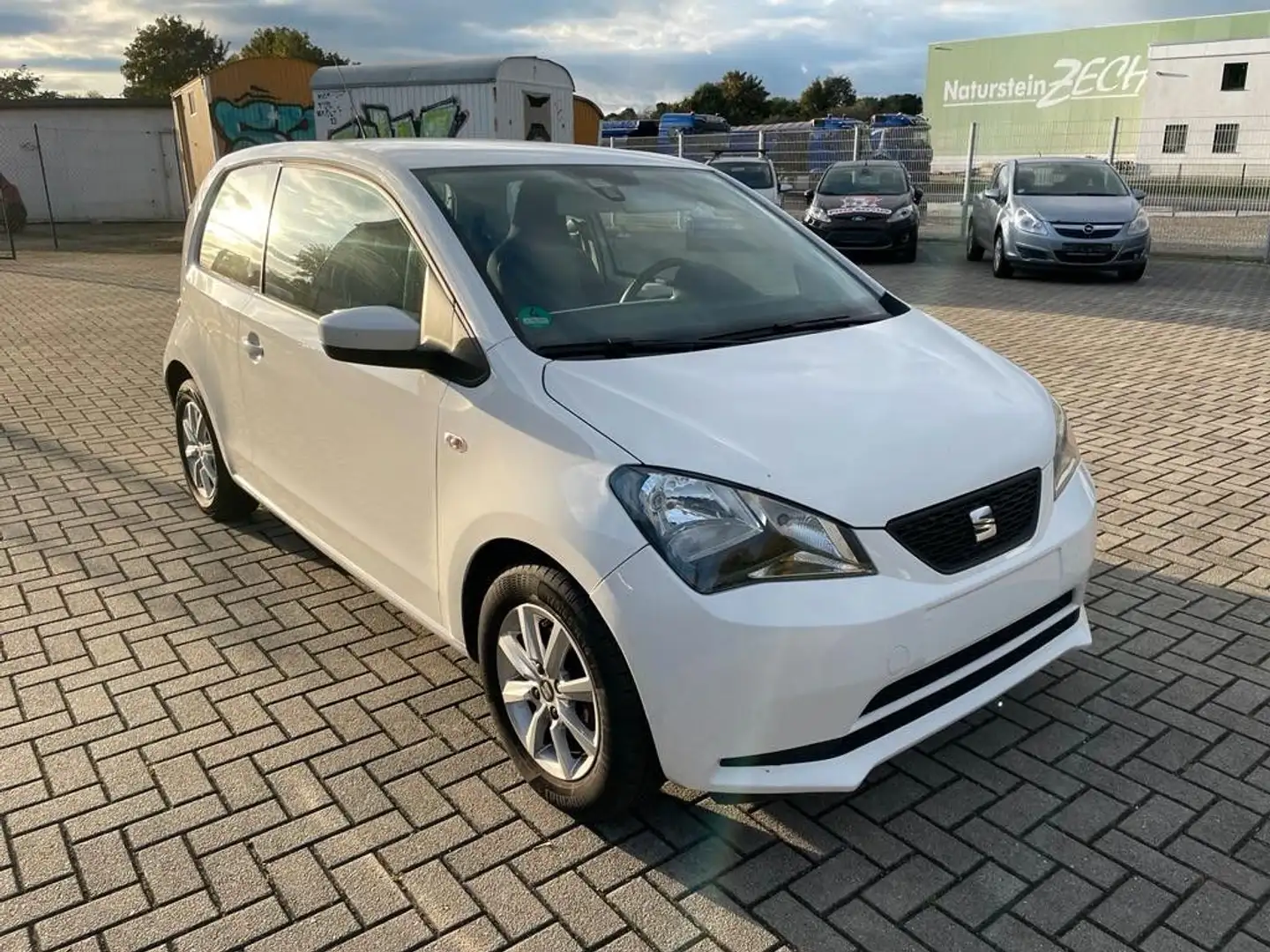 SEAT Mii Chic Blanc - 1