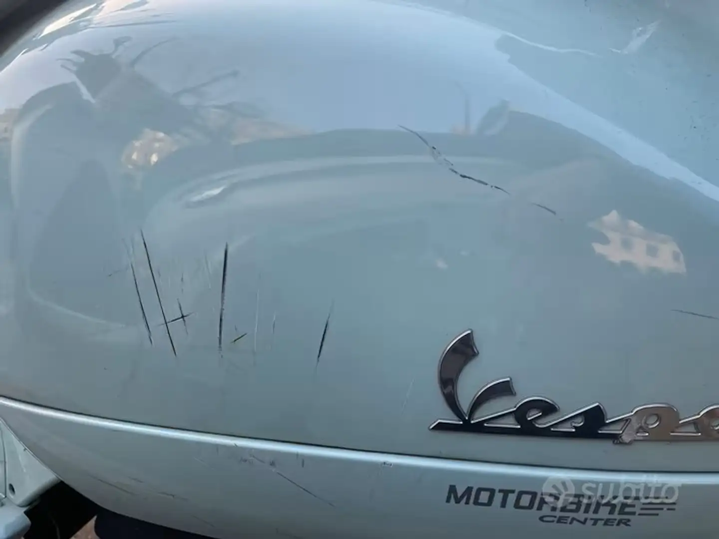 Vespa GTS 300 ABS Verde - 2