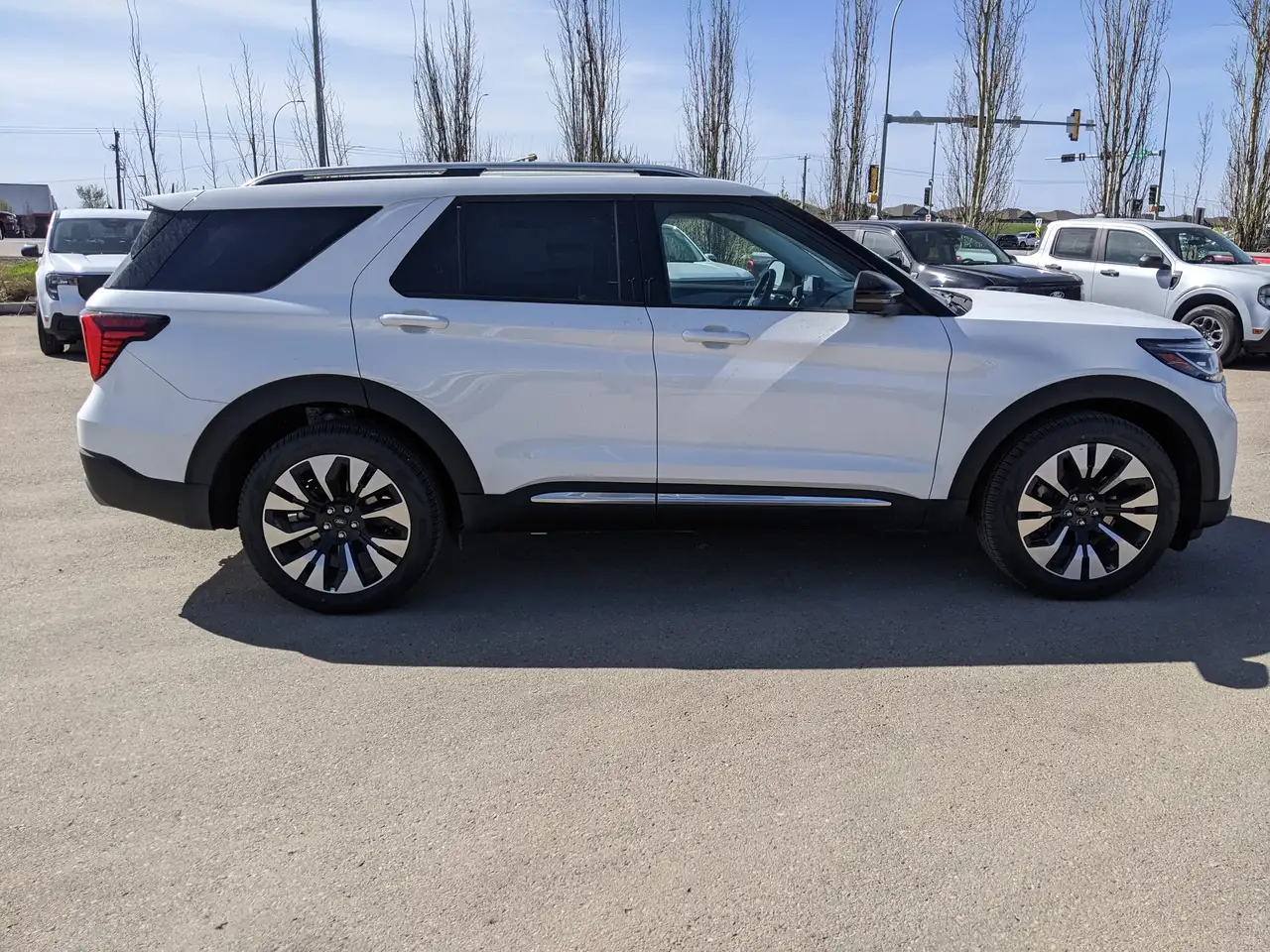 Ford Explorer photo Ford Explorer