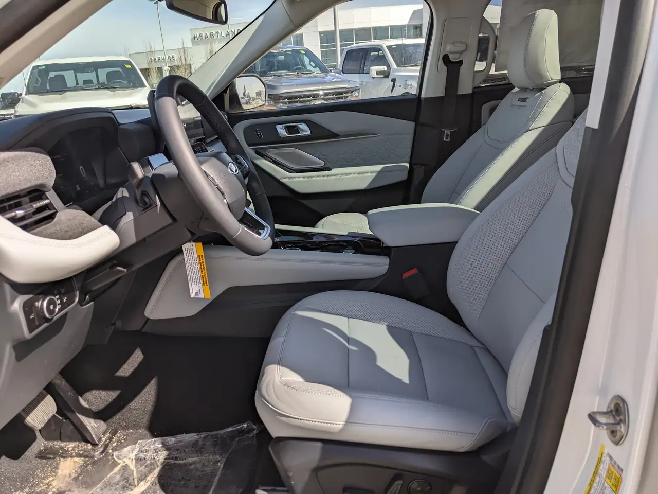 Ford Explorer photo Ford Explorer