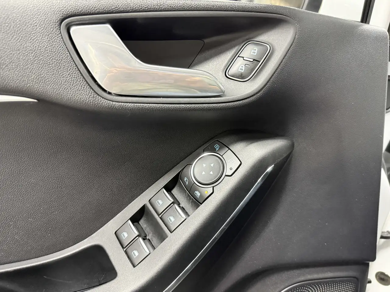 Ford Fiesta 1.0 EcoBoost Hybrid Vignale // Pano // Vol Led, миниатюра 28