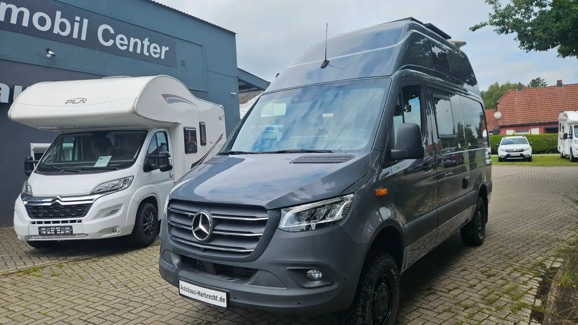 CS Reisemobile Cosmo 3.0 L V6 4x4-Autom-Xen-Solar-Pandora Alarm Gris - 2