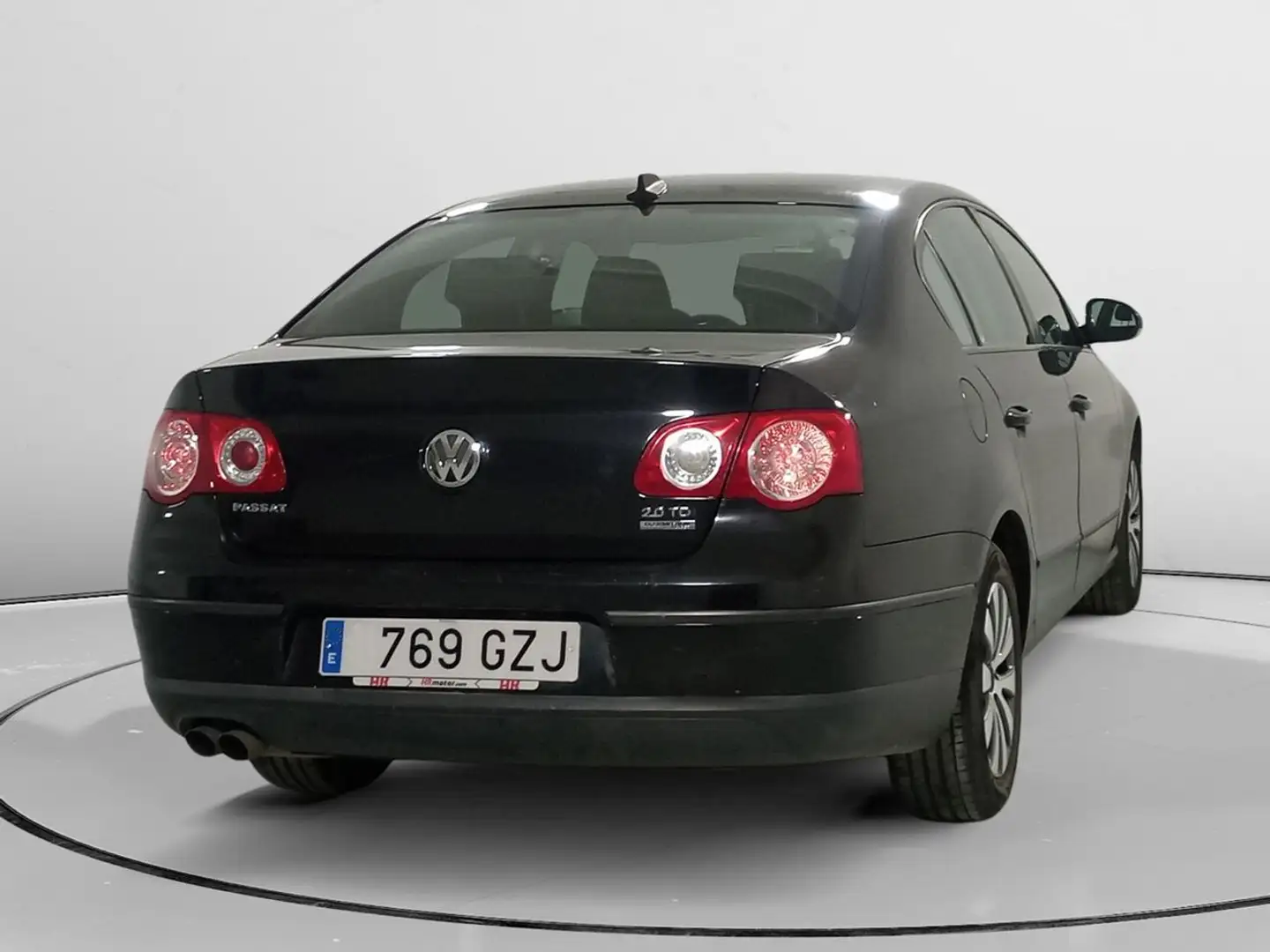Volkswagen Passat Edition Plus Negro - 2