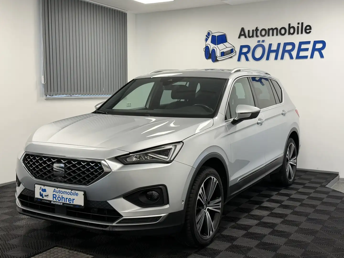 SEAT Tarraco 2.0 TDI DSG 4Drive Xcellence Standheiz. Silber - 1
