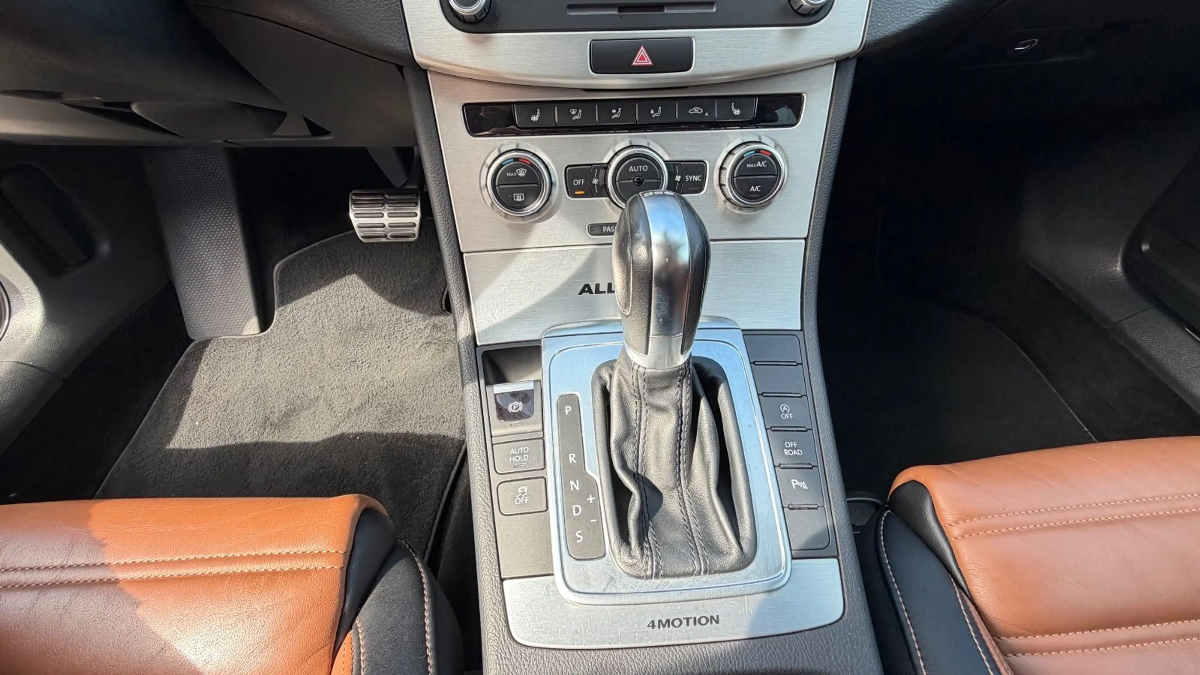 Volkswagen Passat Alltrack Passat 2.0TDI Automatik Alltrack Variant 4Motion — photo 14