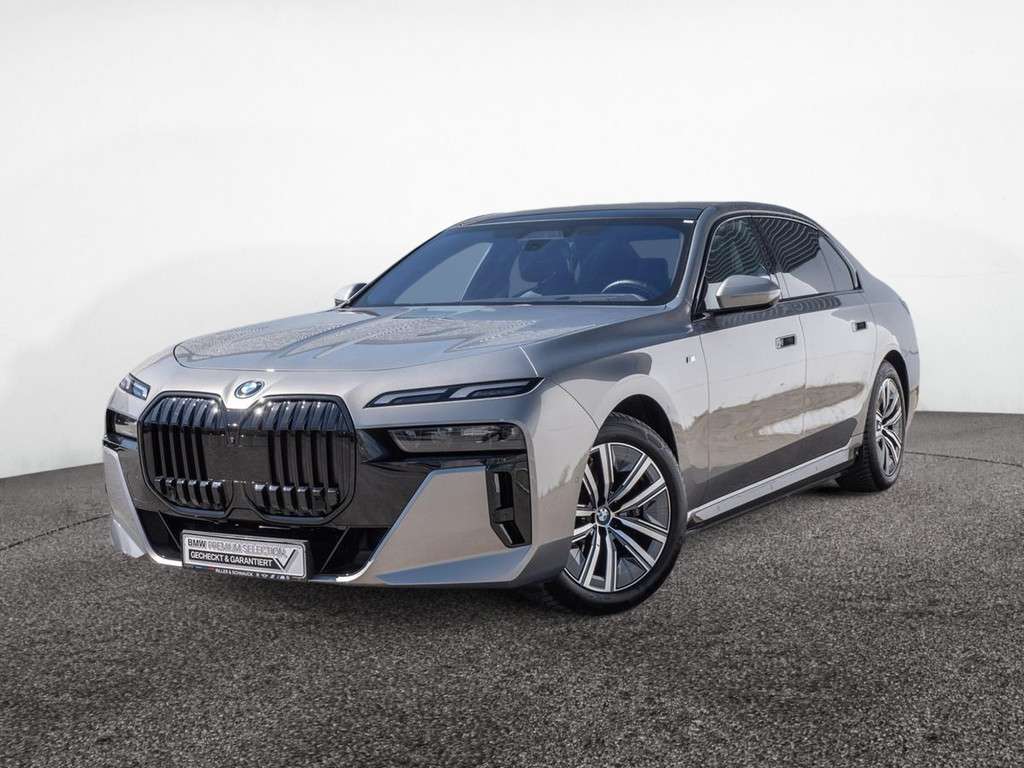 BMW i7