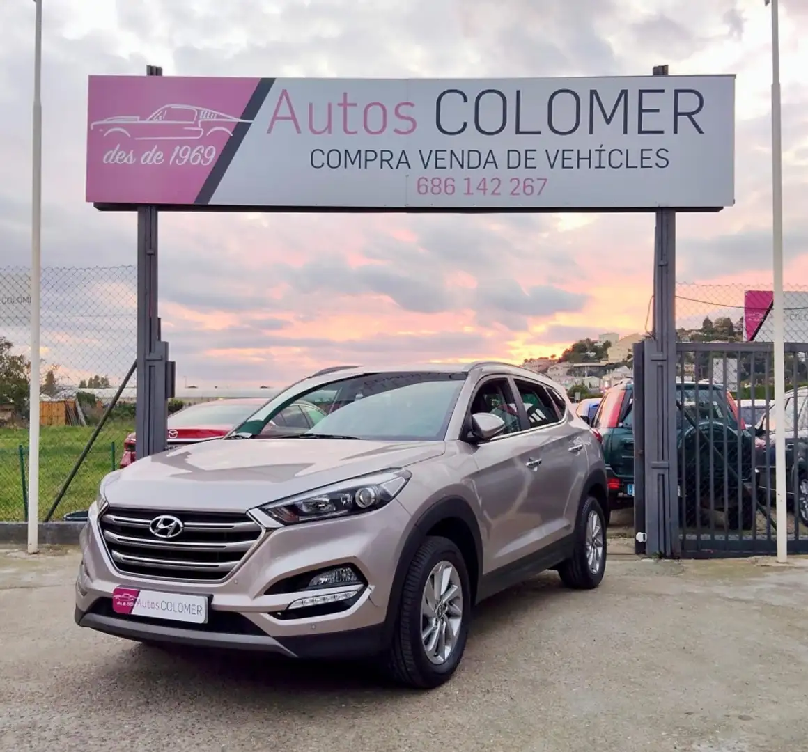 Hyundai TUCSON 1.6 GDI BD Essence 4x2 131 Beige - 2