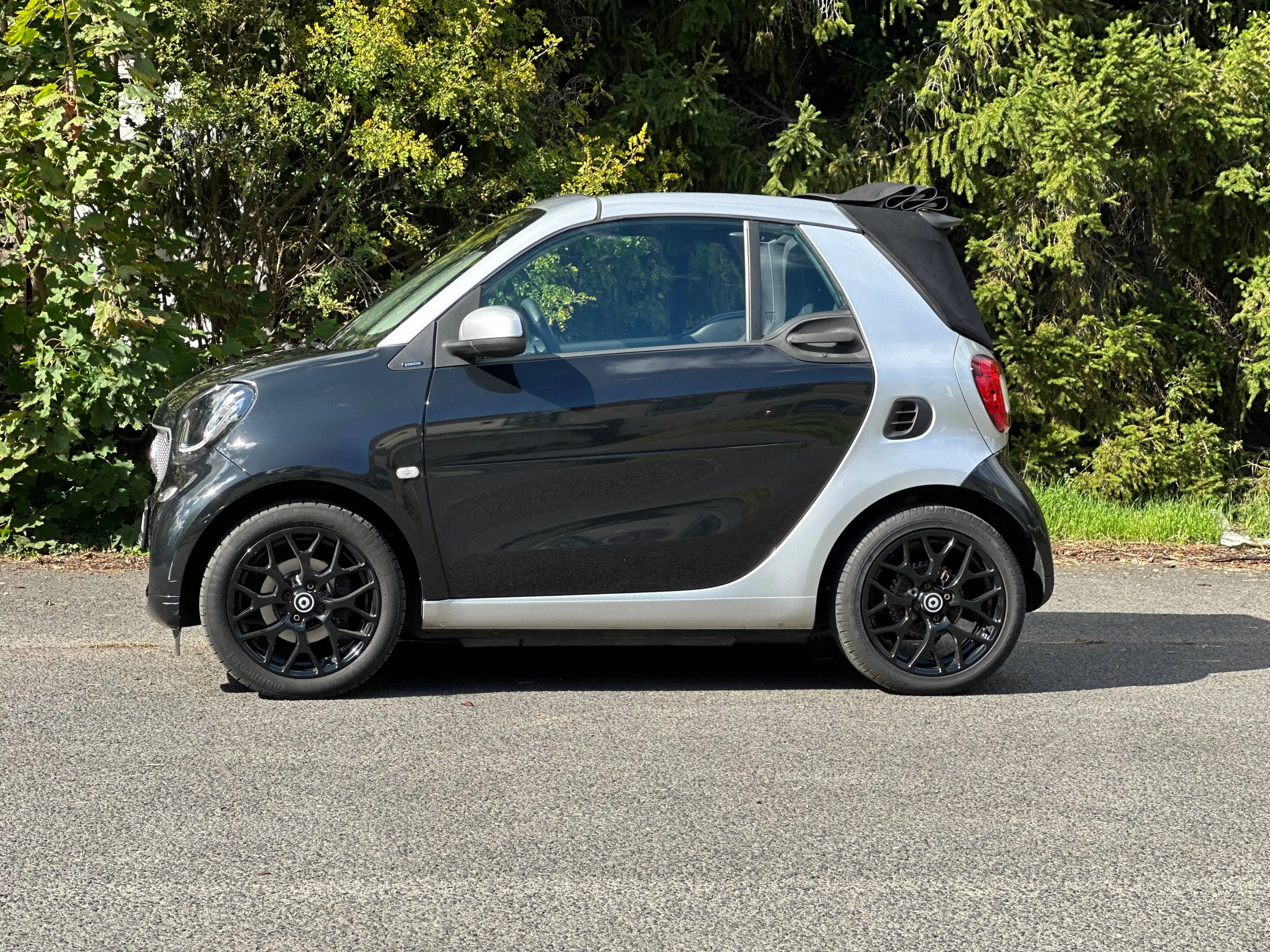 smart forTwo 0.9L 66 kW+NAVI+KLIMA+S-HZG+WENIG-KM — photo 3