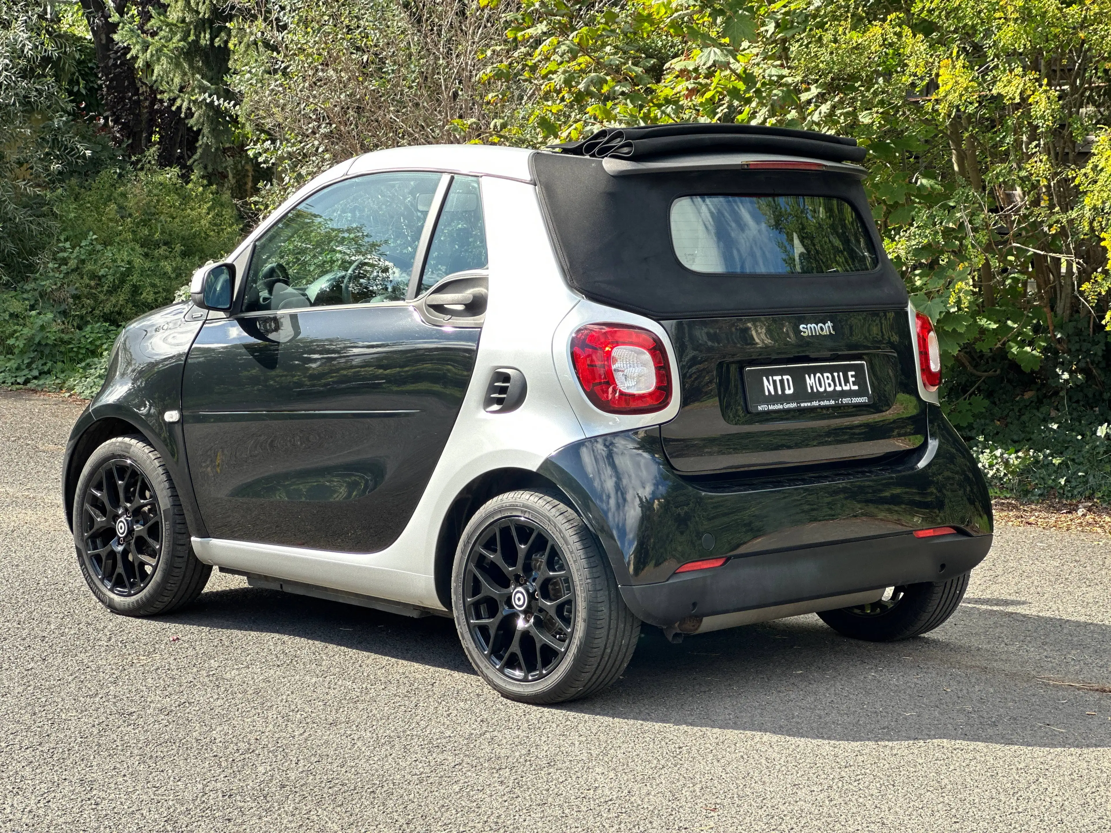smart forTwo 0.9L 66 kW+NAVI+KLIMA+S-HZG+WENIG-KM — photo 4