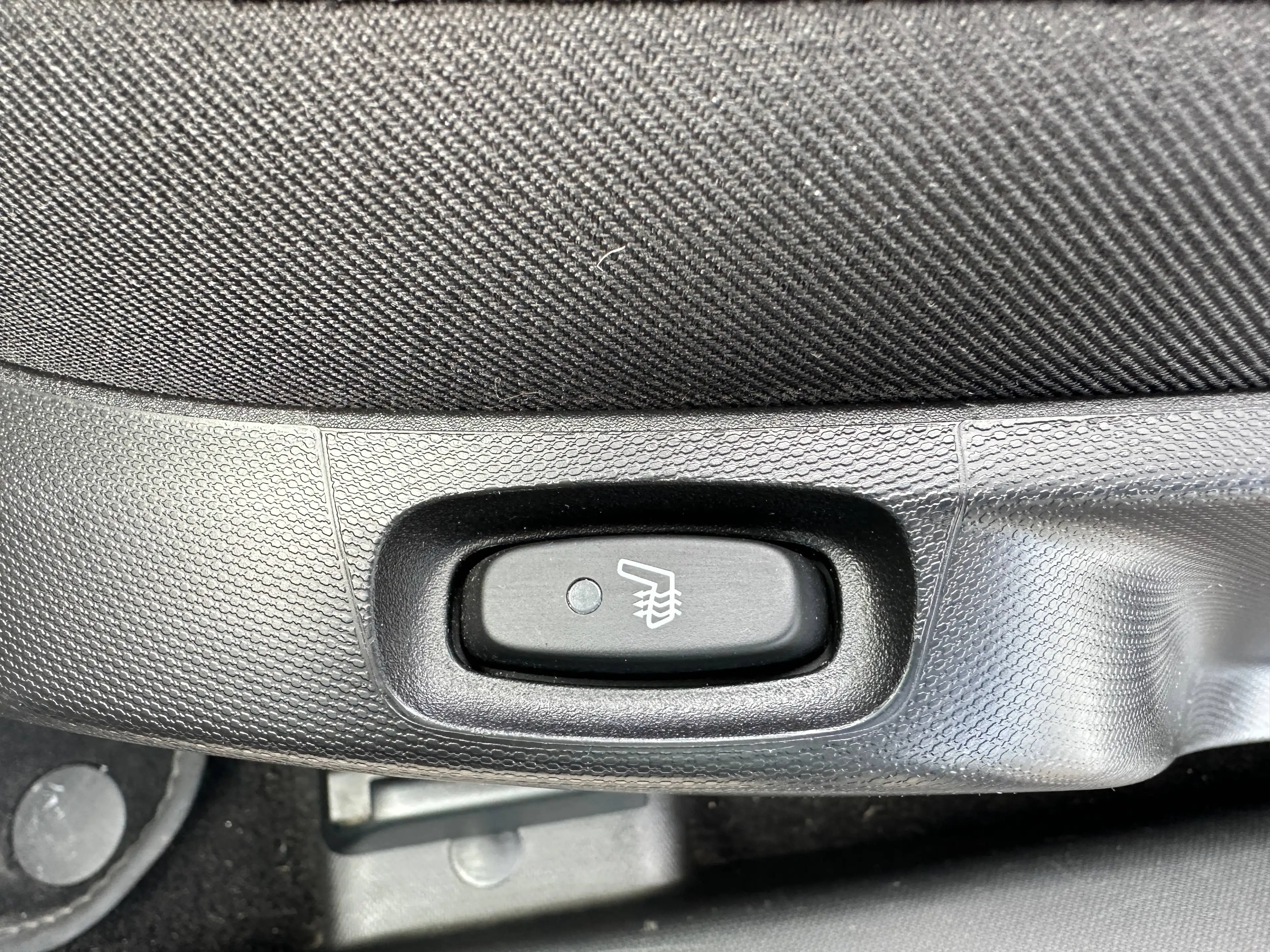 smart forTwo 0.9L 66 kW+NAVI+KLIMA+S-HZG+WENIG-KM — photo 14