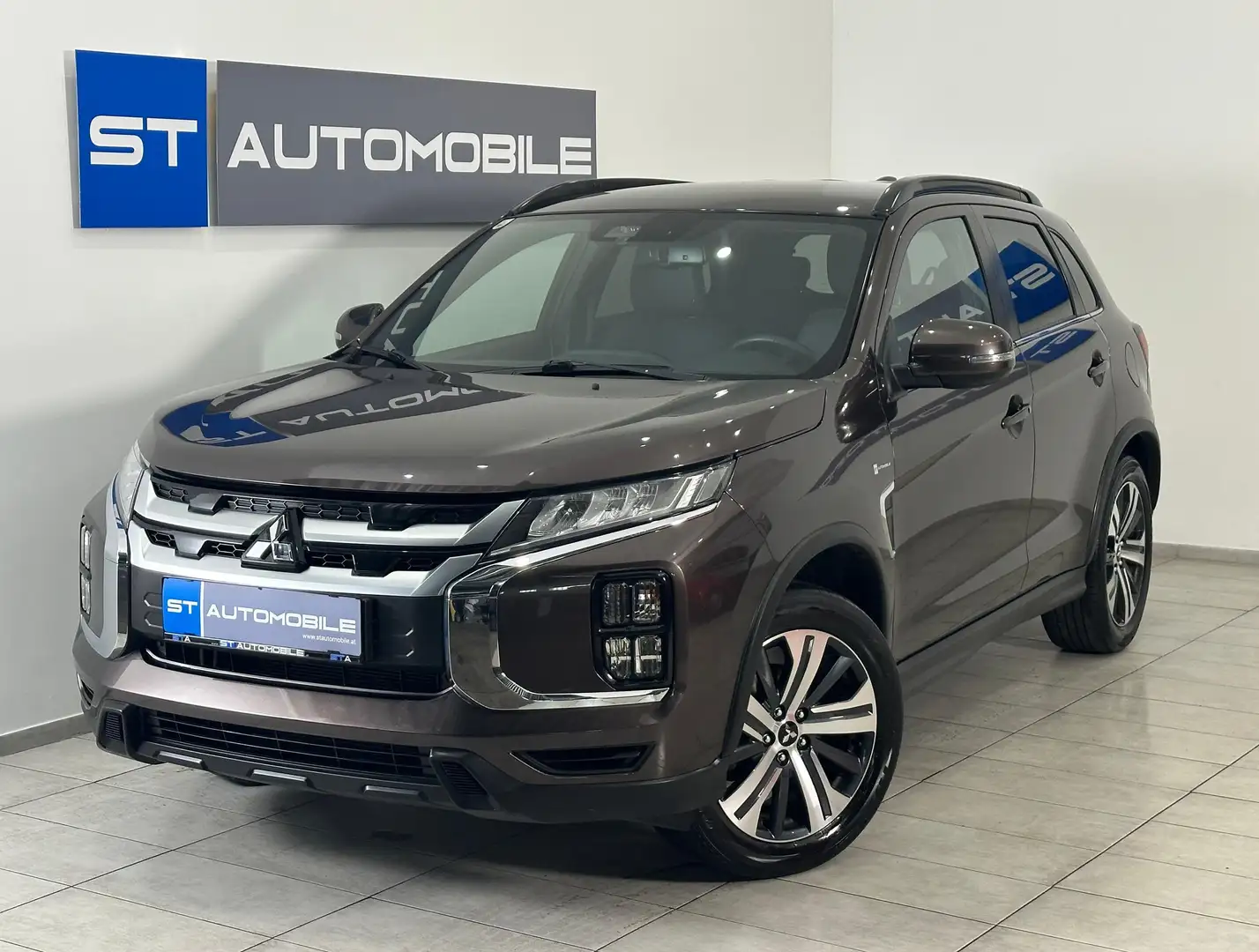Mitsubishi ASX ASX 2.0 MIVEC Invite 4WD Aut. // AHK // KAMERA // Braun - 2