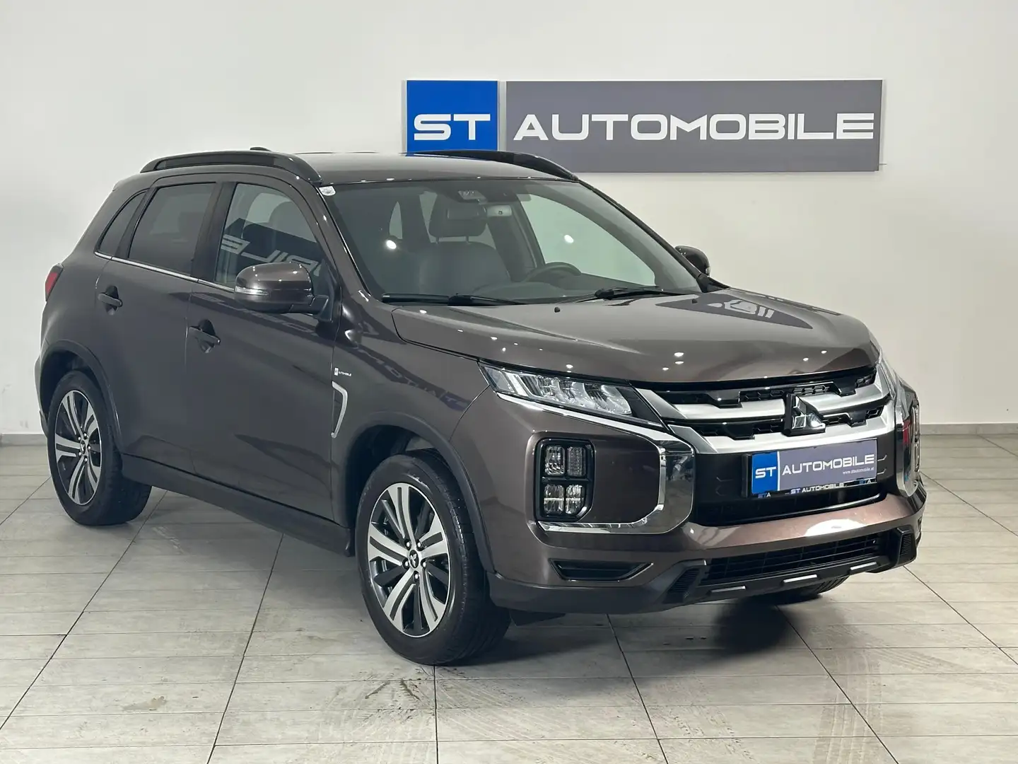 Mitsubishi ASX ASX 2.0 MIVEC Invite 4WD Aut. // AHK // KAMERA // Braun - 1
