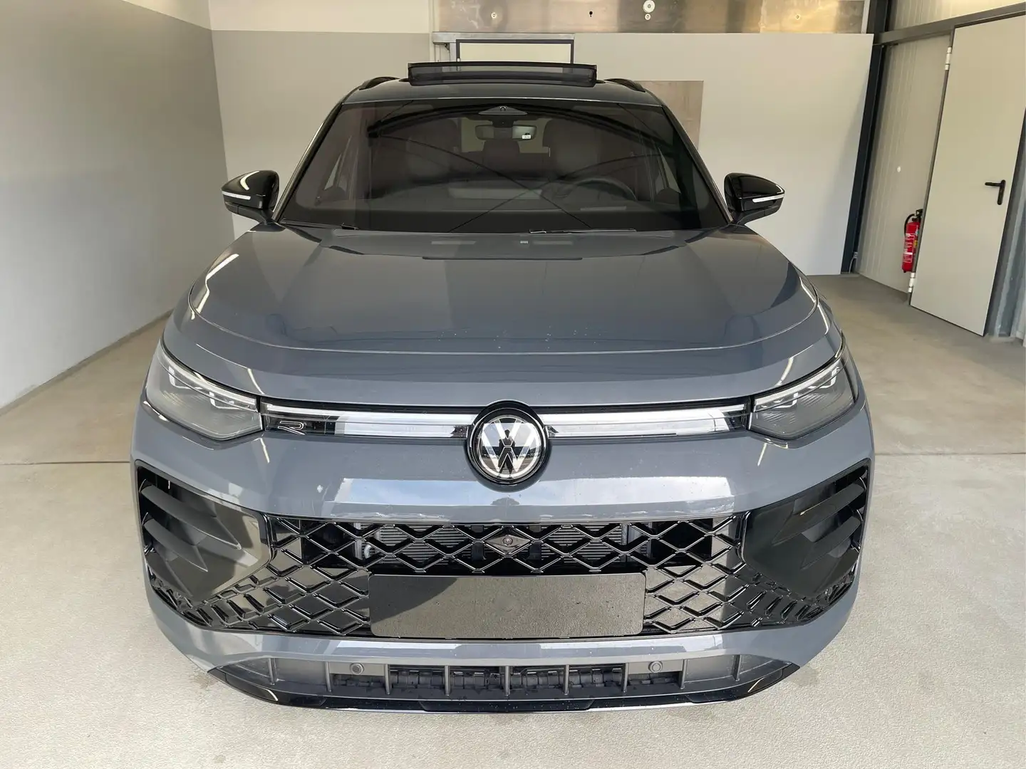 Volkswagen Tayron R-Line 193PS 7Sitz+Harman+Pano+AHK+20+Stdhz+Led... Grau - 2