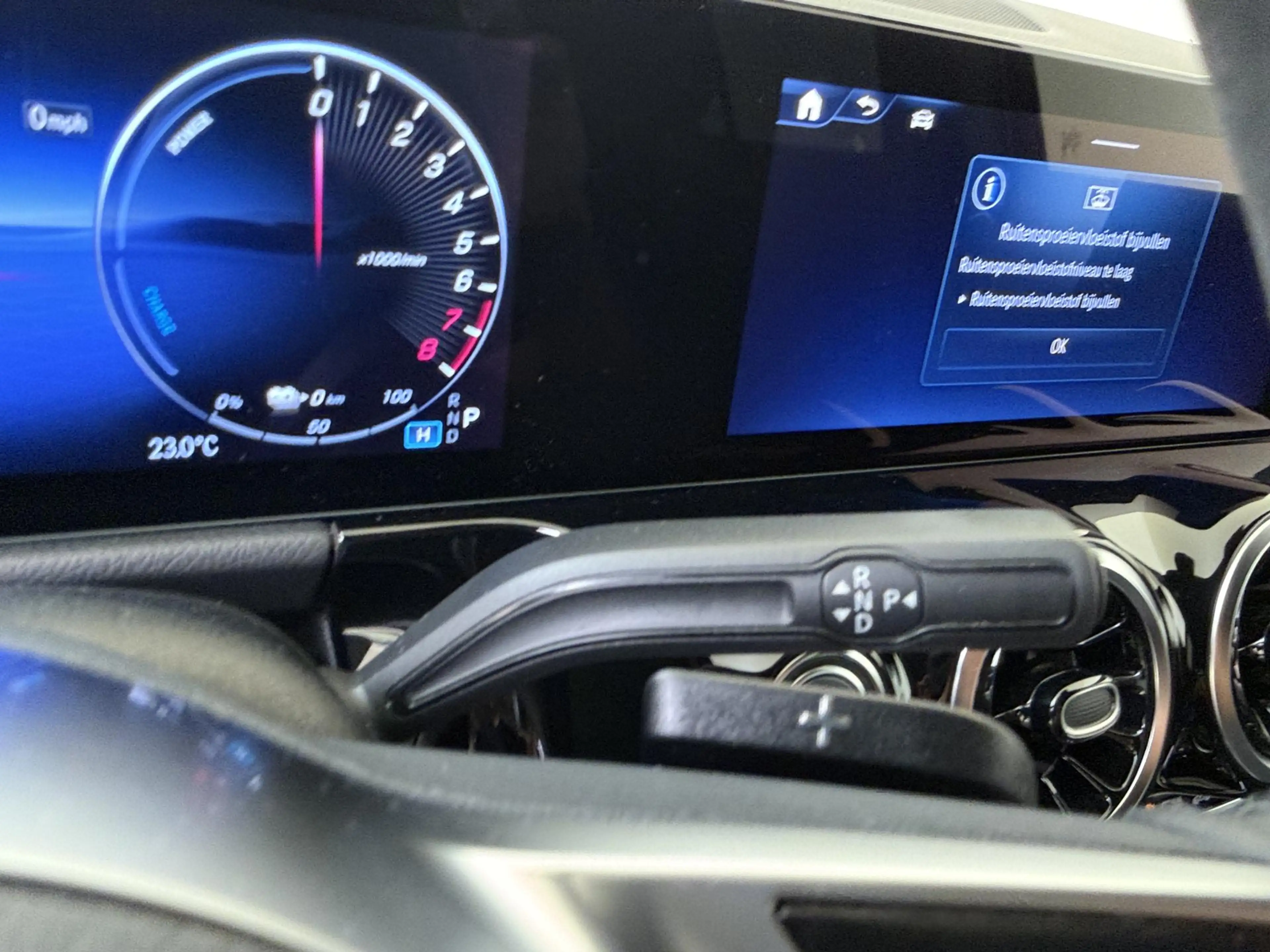 Mercedes-Benz GLA 250 e Luxury Line / Winter Pack/ Carplay — photo 14