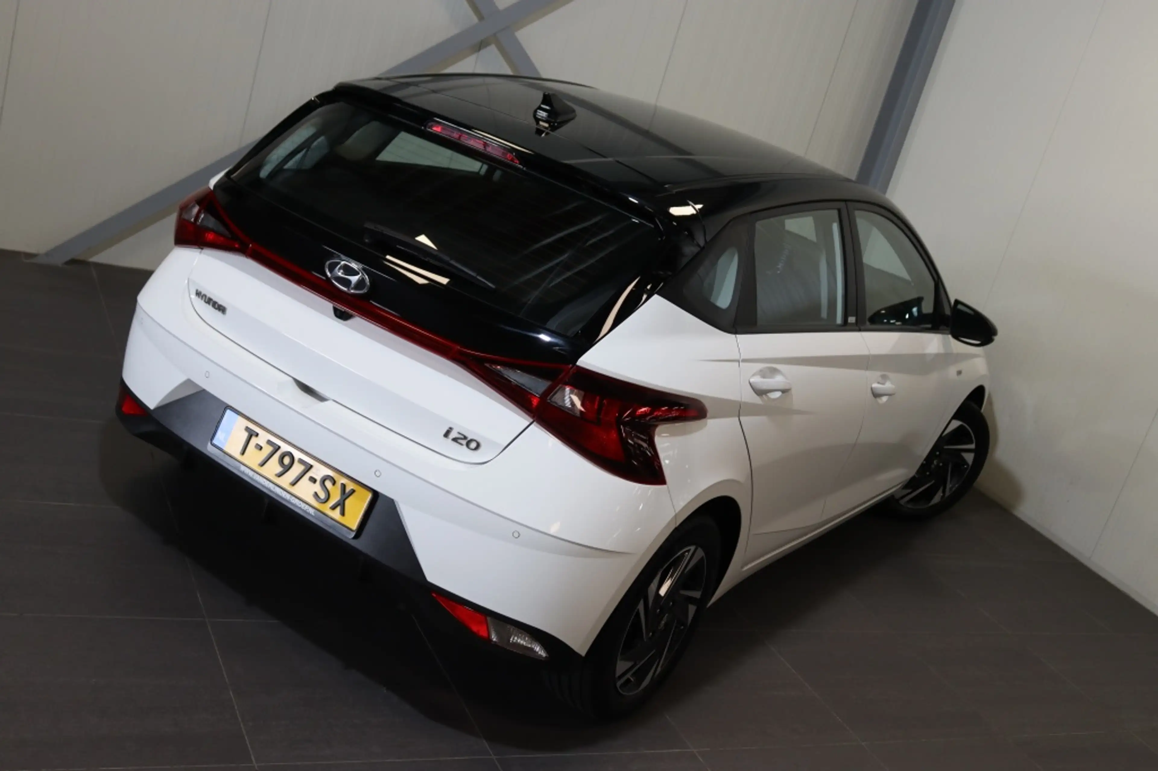 Hyundai i20 1.0 T-GDI Comfort|CarPlay|Winterpakket|DesignPack" — photo 7