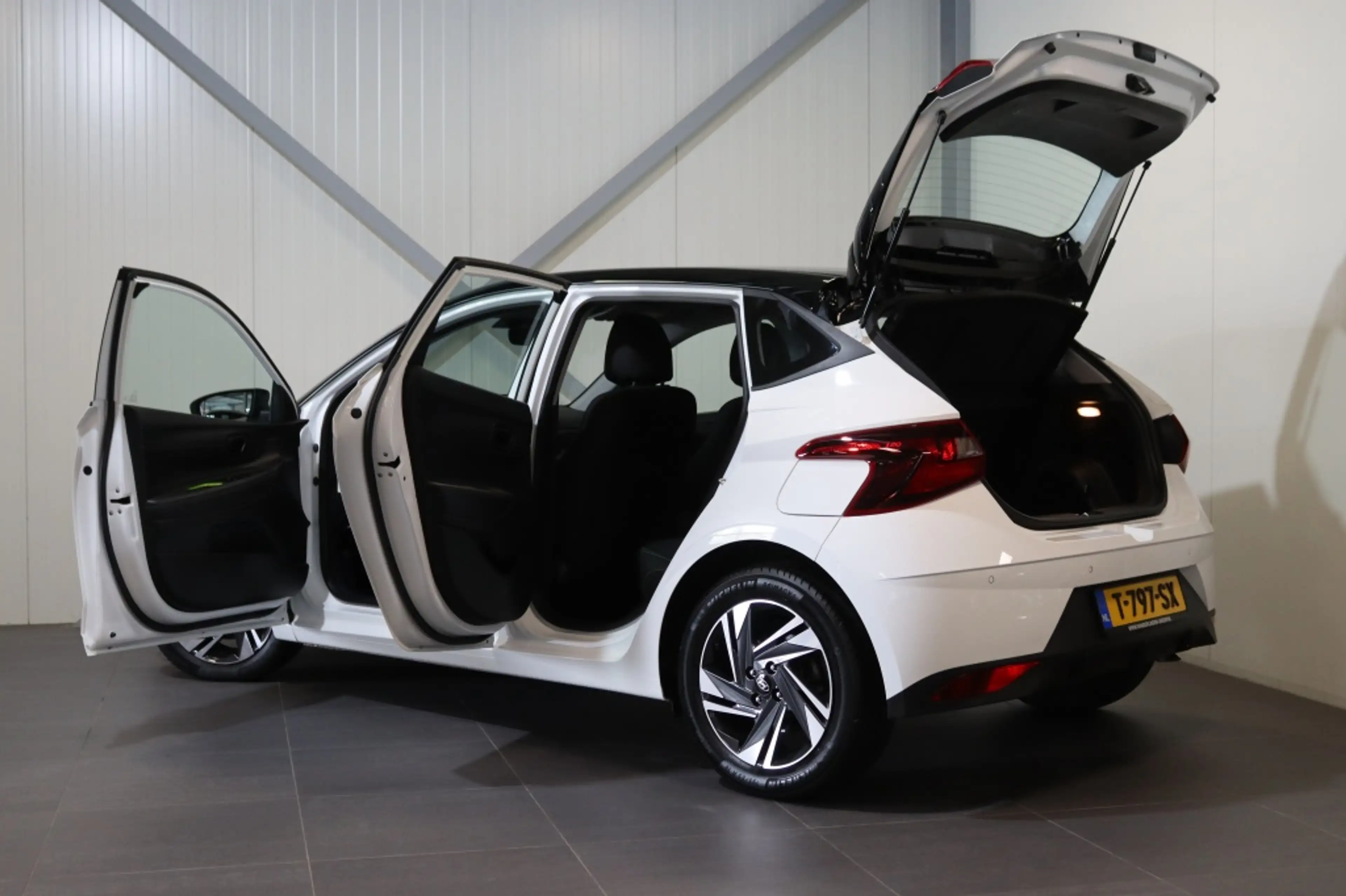 Hyundai i20 1.0 T-GDI Comfort|CarPlay|Winterpakket|DesignPack" — photo 5