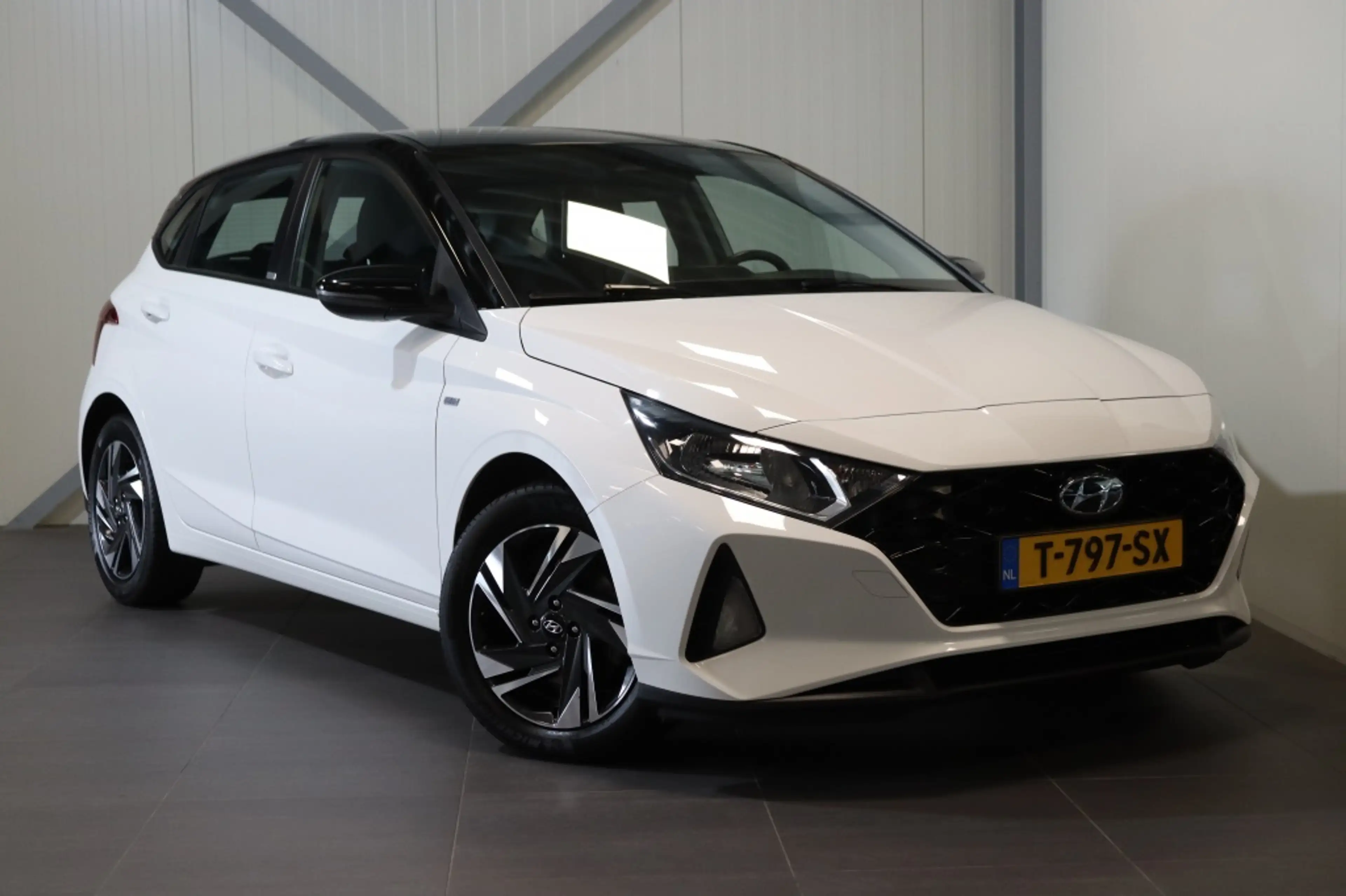 Hyundai i20 1.0 T-GDI Comfort|CarPlay|Winterpakket|DesignPack" — photo 8