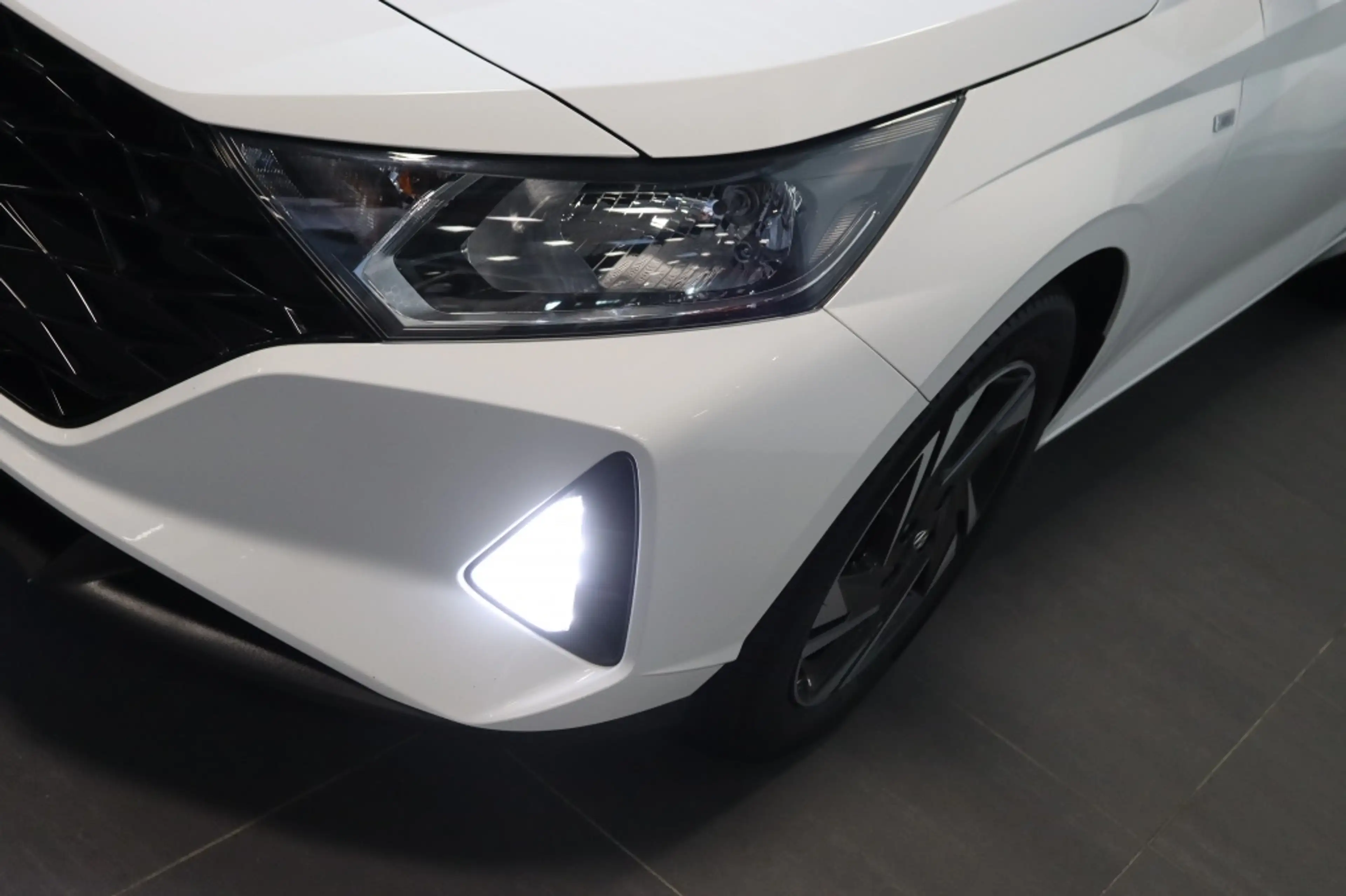 Hyundai i20 1.0 T-GDI Comfort|CarPlay|Winterpakket|DesignPack" — photo 11