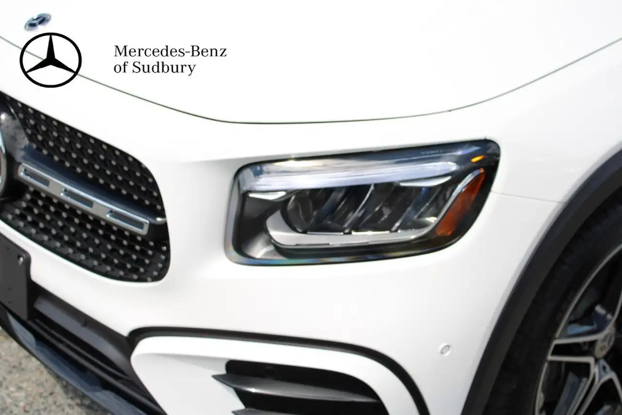 Mercedes-Benz GLB снимка Mercedes-Benz GLB