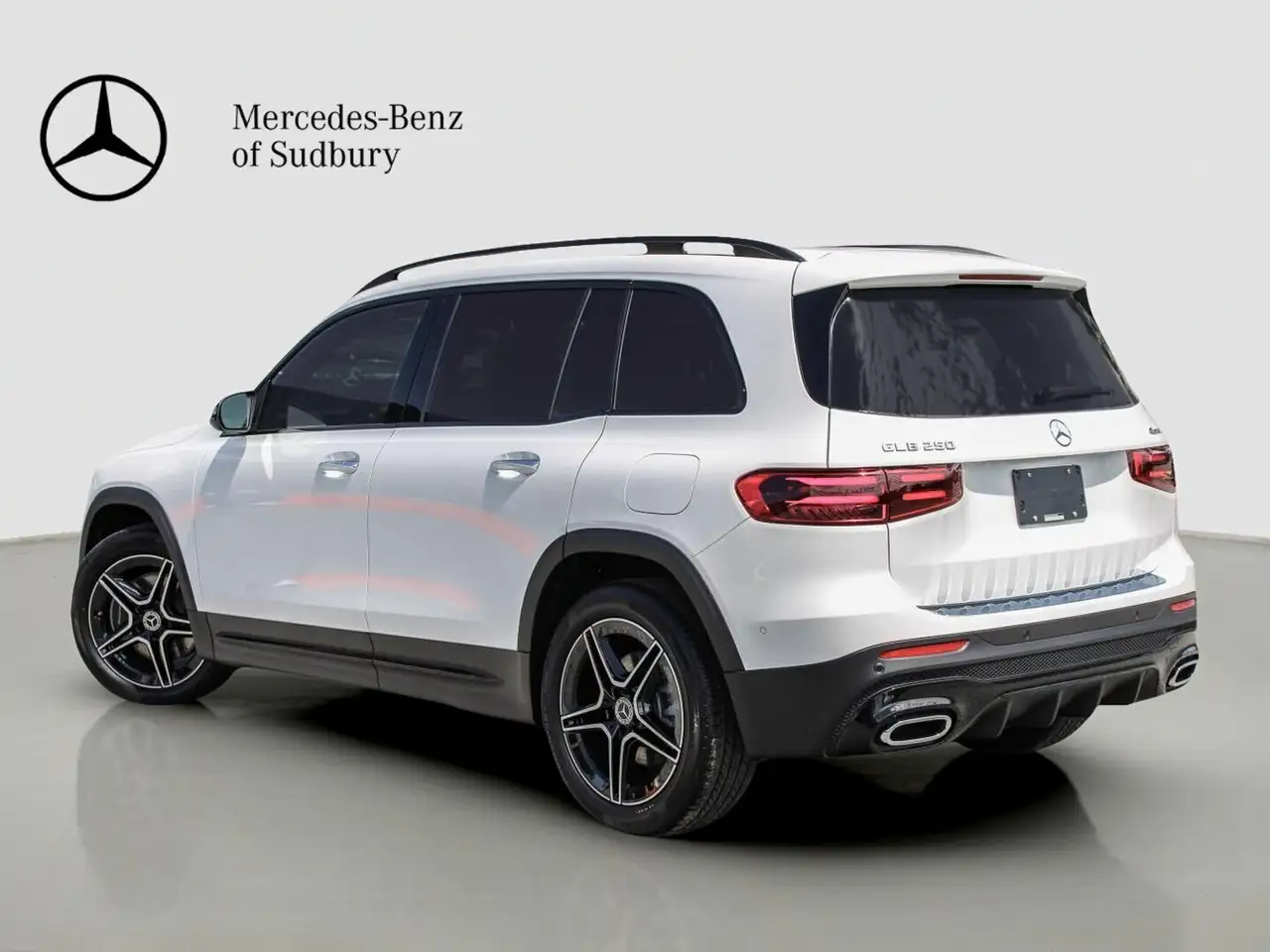Mercedes-Benz GLB снимка Mercedes-Benz GLB