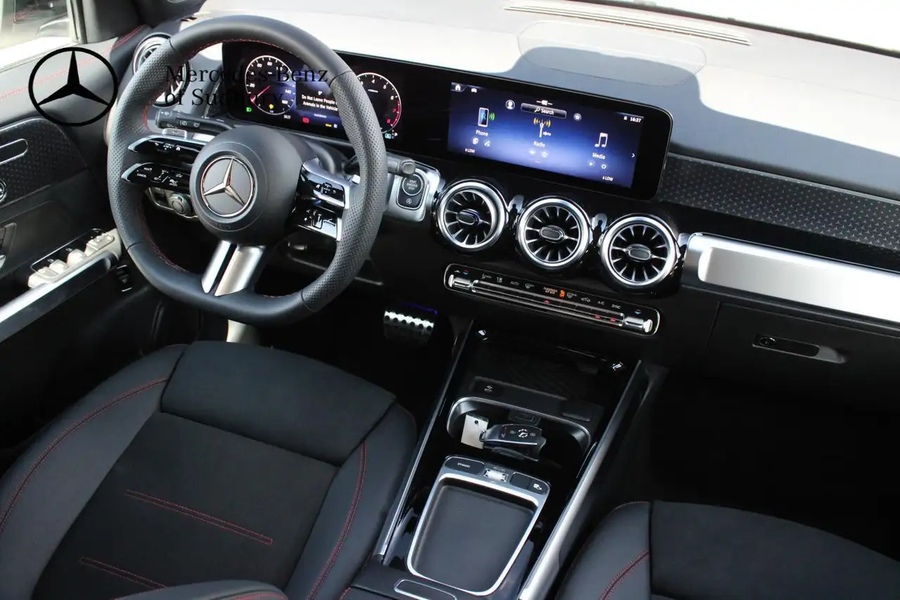 Mercedes-Benz GLB снимка Mercedes-Benz GLB