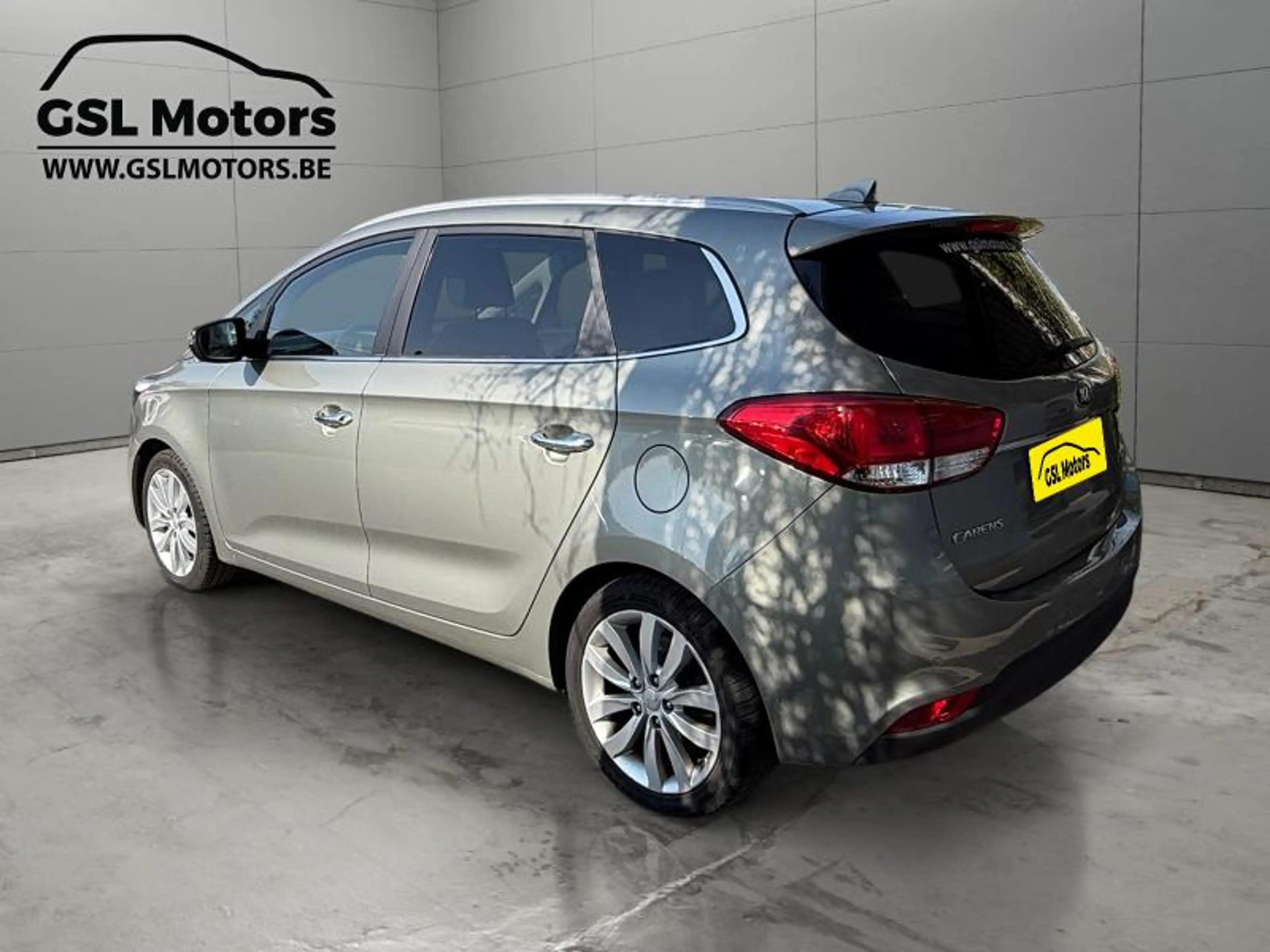 Kia Carens 7places 1.7CRDi 116cv Beige 03/16 Airco GPS USB — photo 6