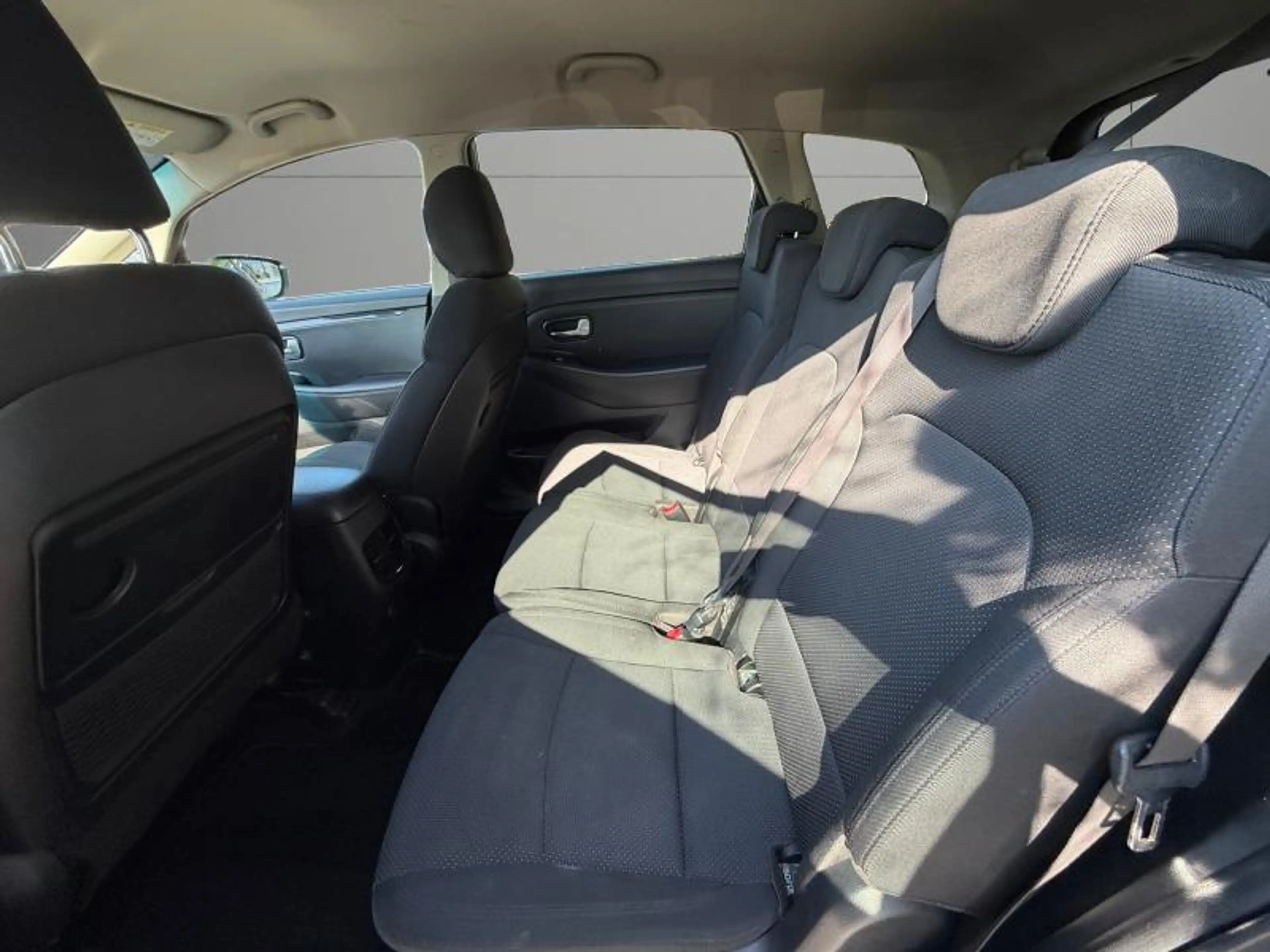 Kia Carens 7places 1.7CRDi 116cv Beige 03/16 Airco GPS USB — photo 10