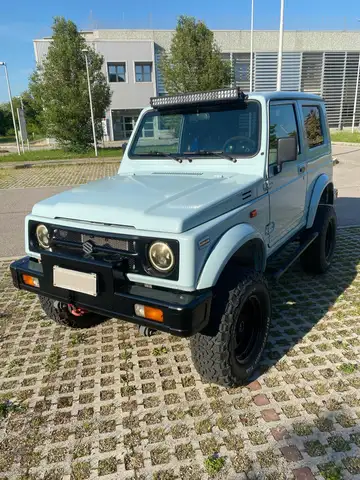 Suzuki Samurai
