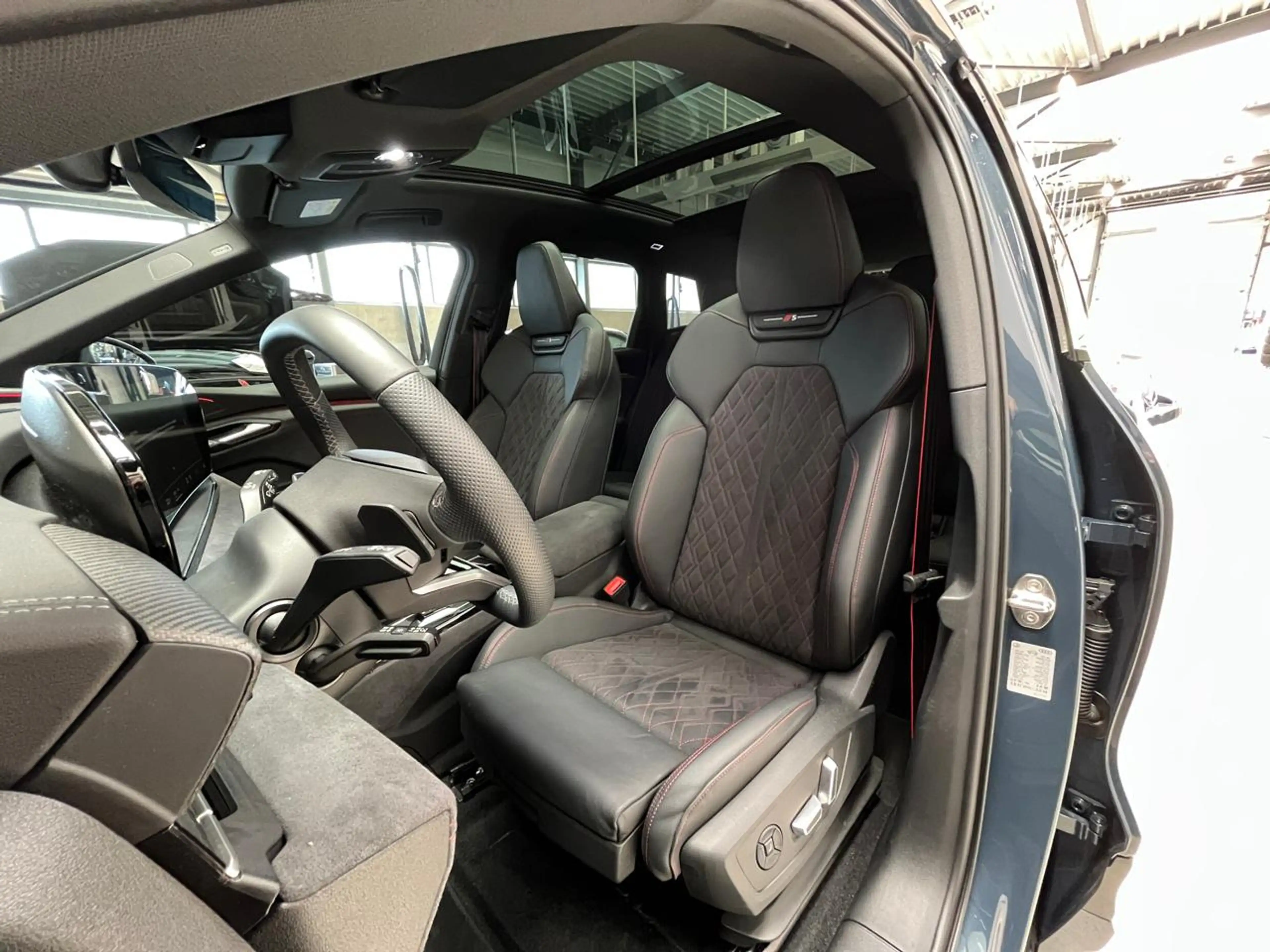 Audi Q6 e-tron 100 kWh 50 Performance Advanced — photo 9
